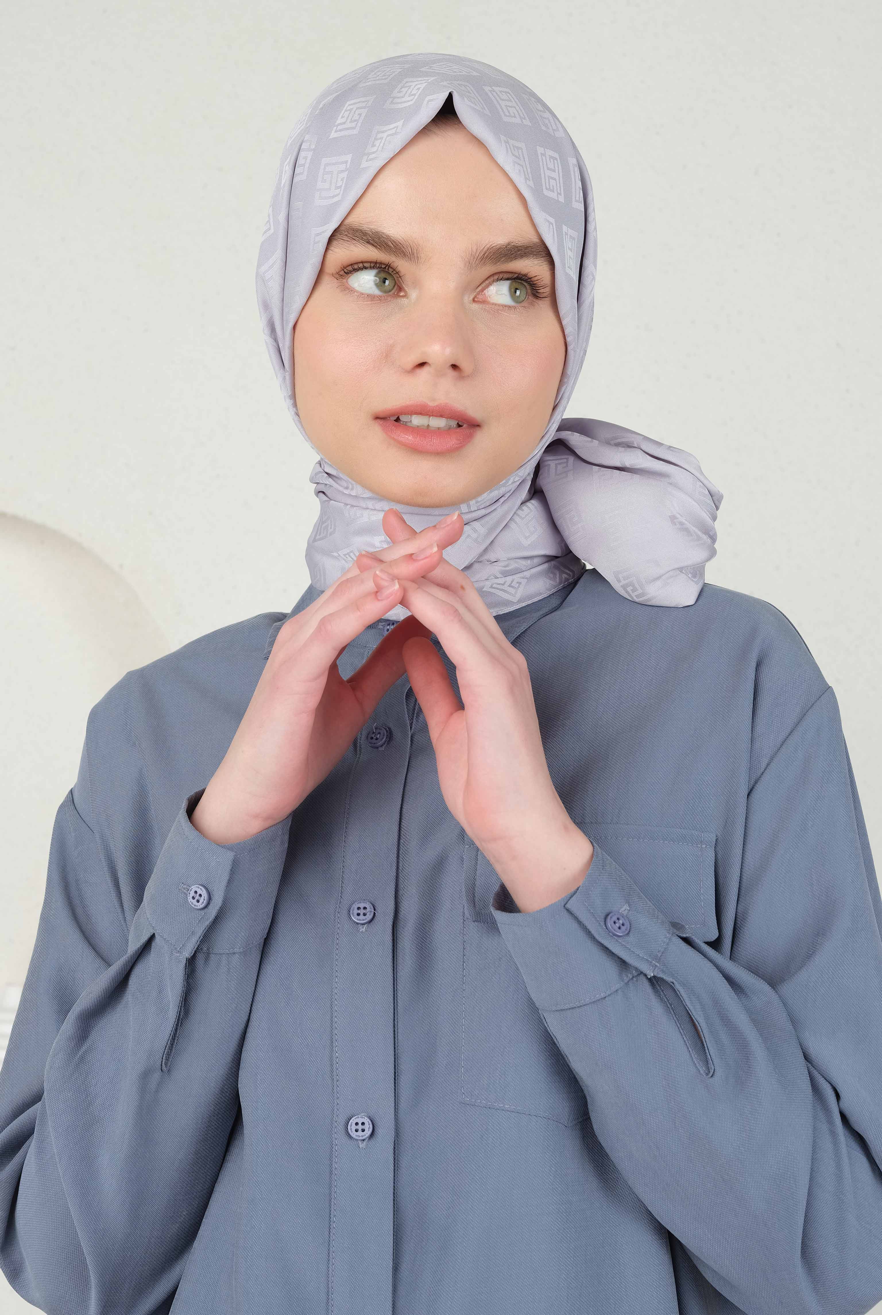 Logo Patterned Jacquard Shawl Light Brume - HE-QA