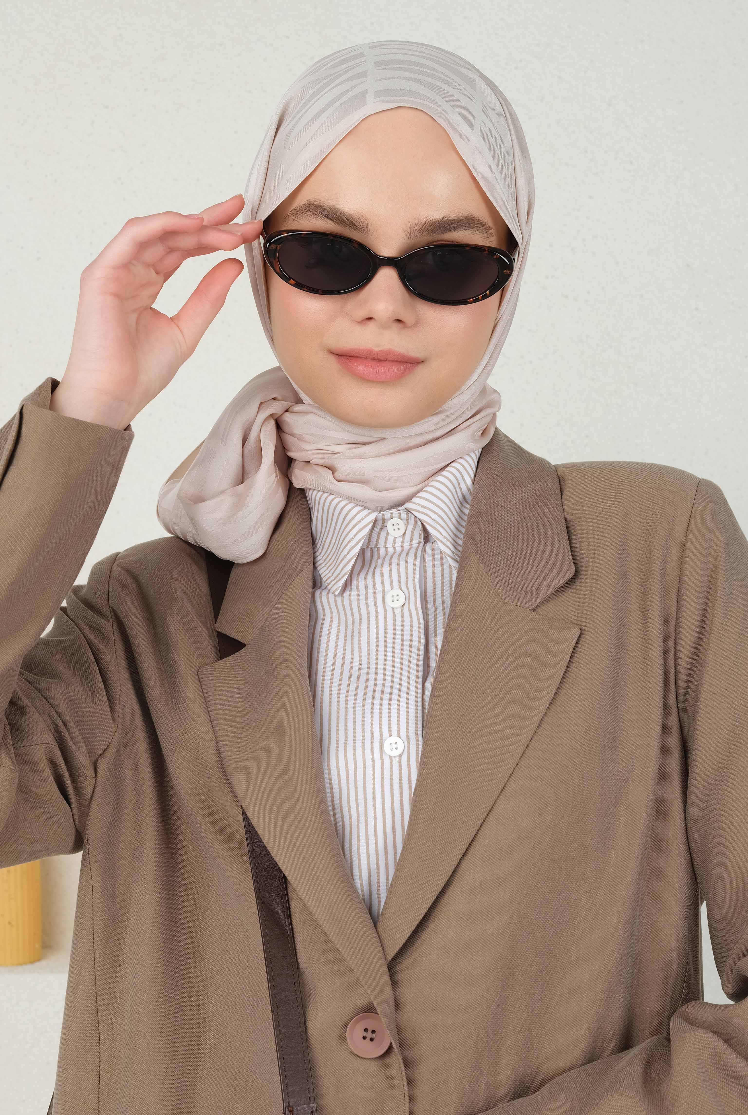 Jou Patterned Jacquard Shawl Powder - HE-QA