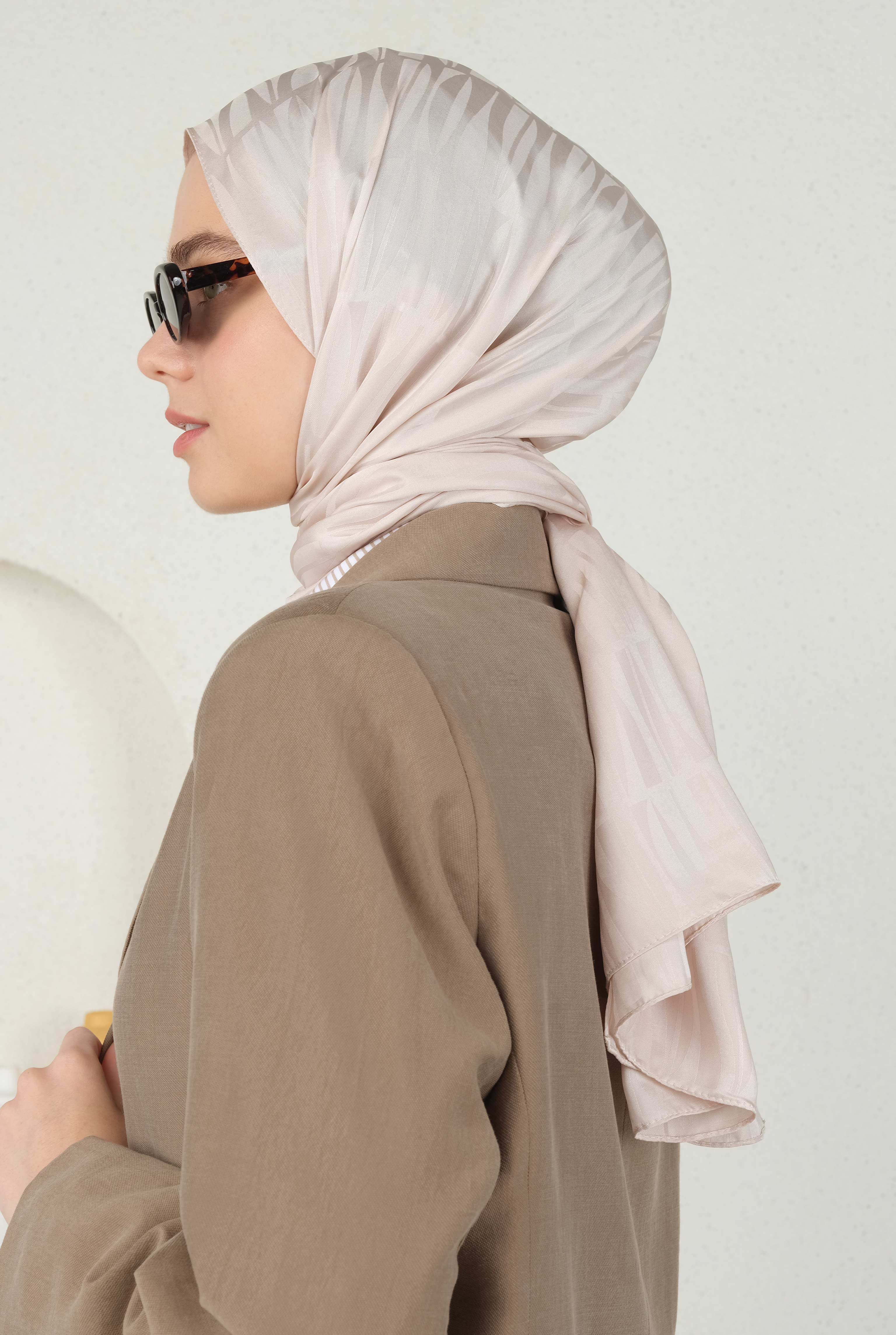Jou Patterned Jacquard Shawl Powder - 2