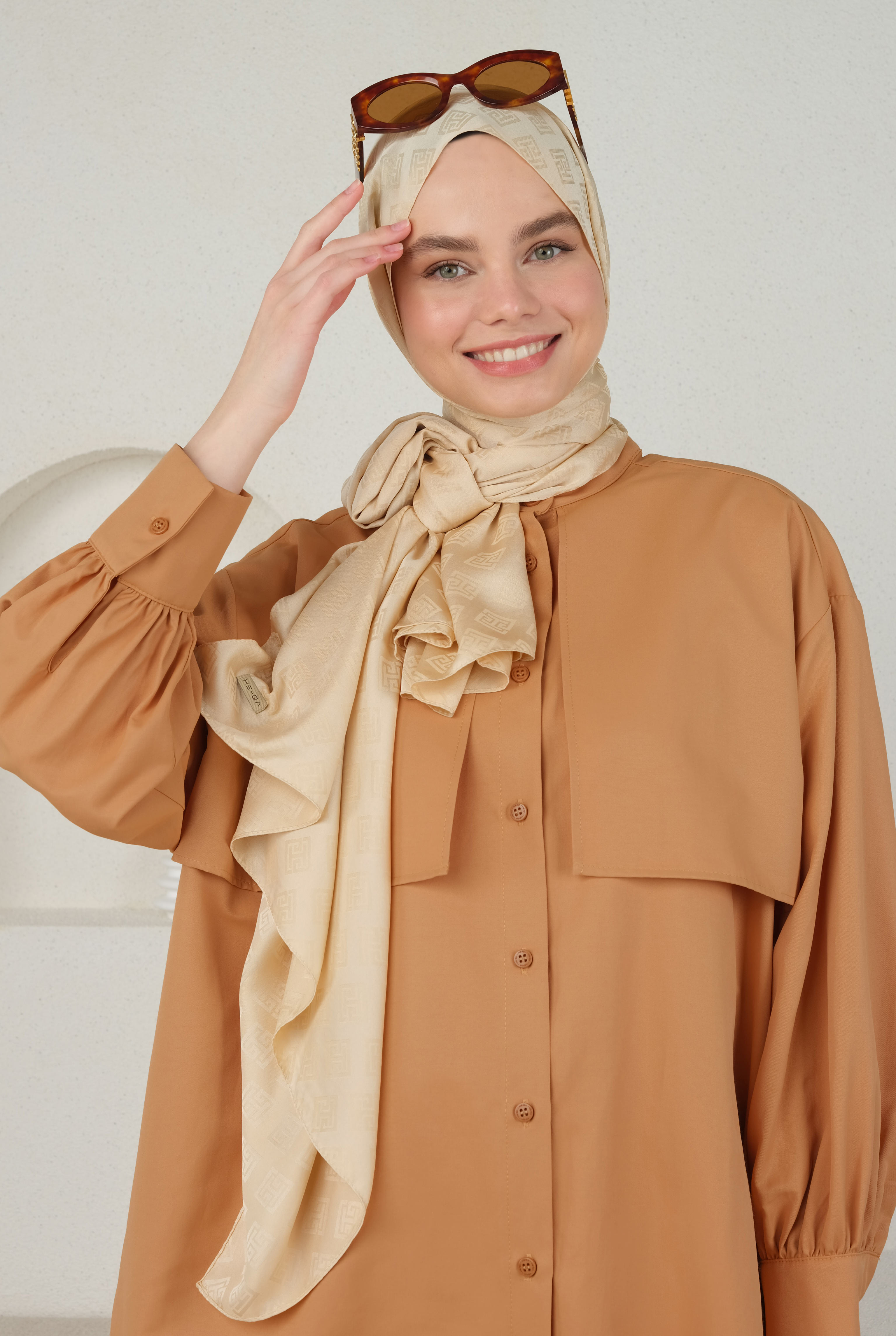 Logo Patterned Jacquard Shawl Nude - 1