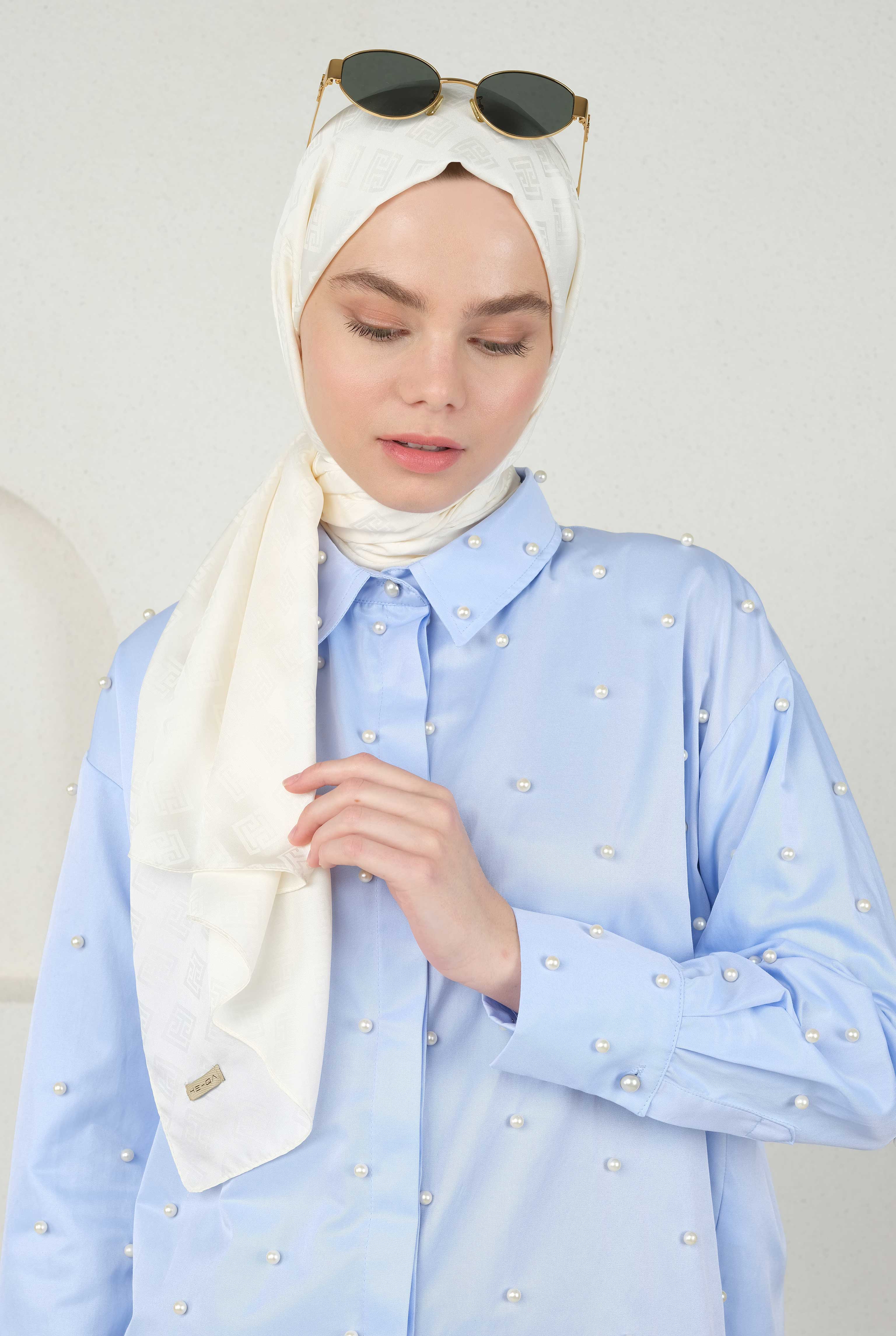 Logo Patterned Jacquard Shawl Bone - 4