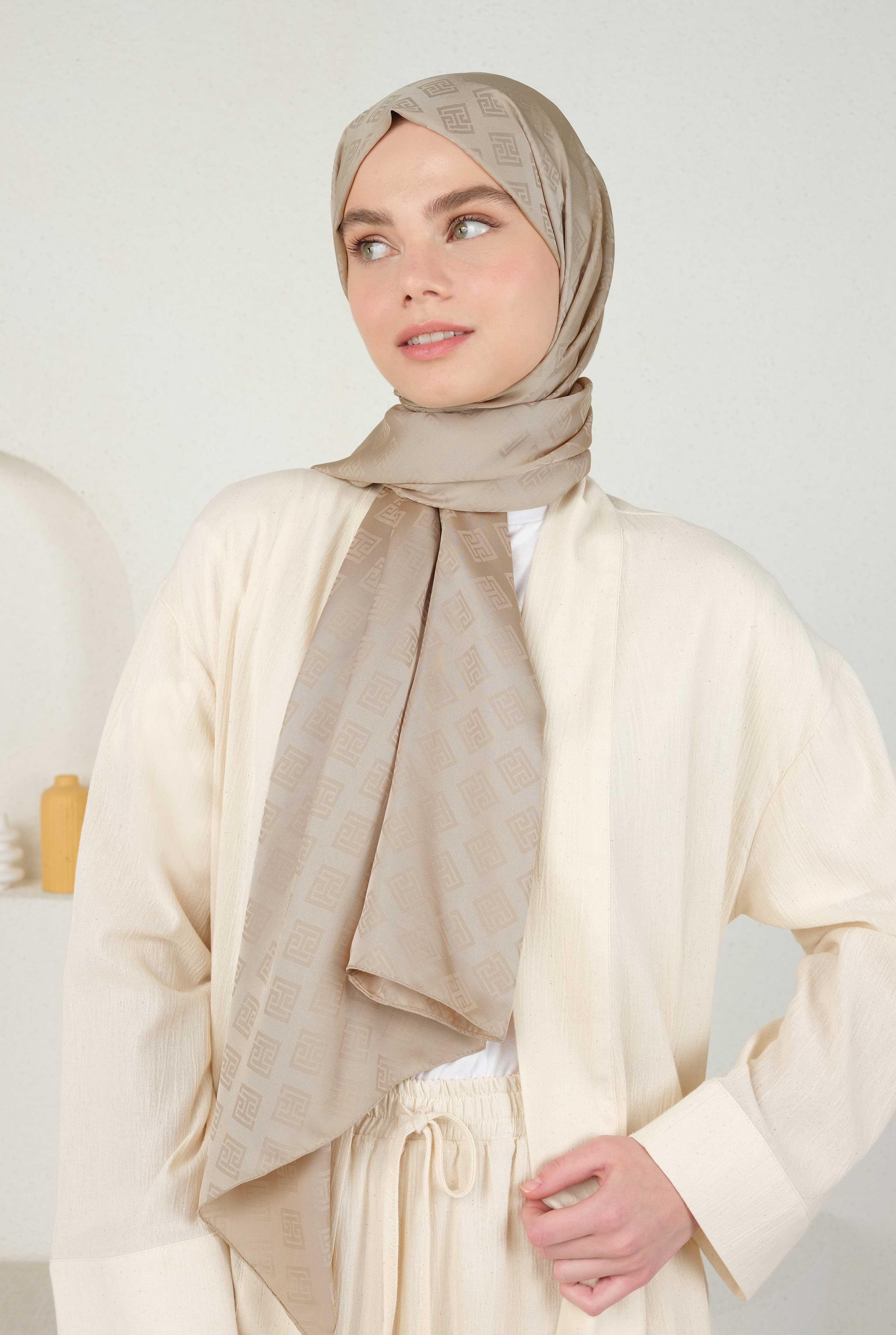 Logo Patterned Jacquard Shawl Mink - HE-QA