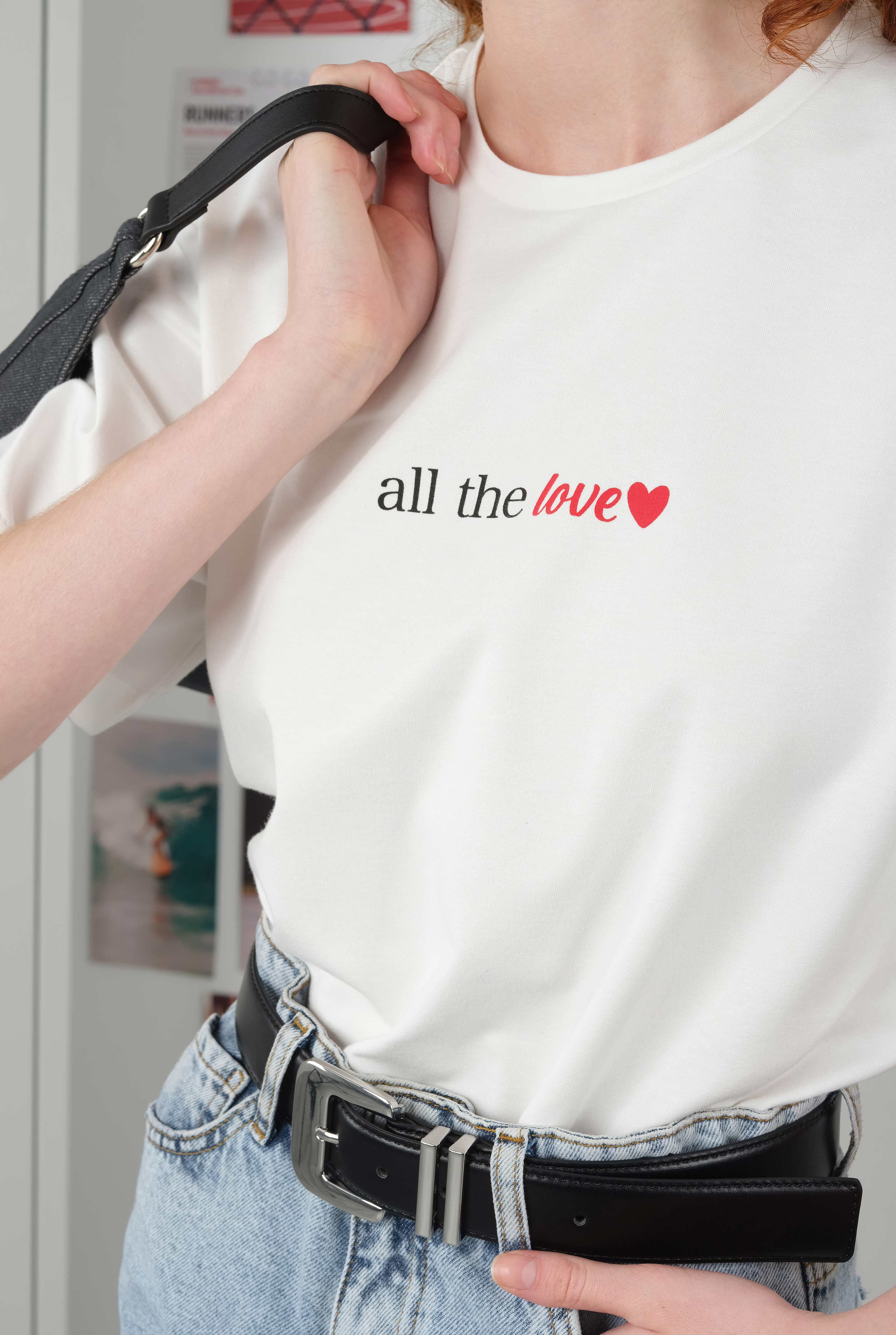 All The Love T-Shirt White Down - 7