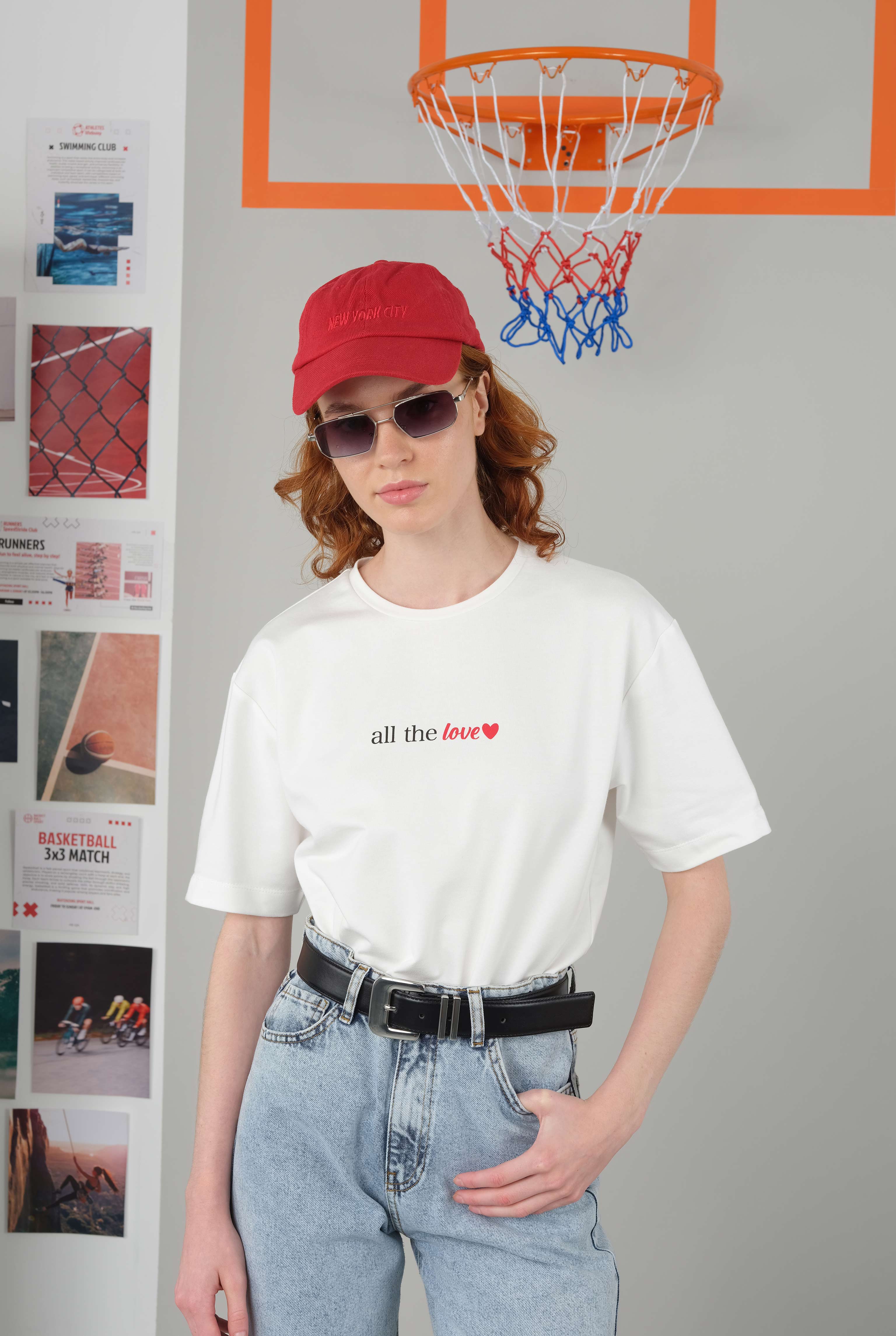 All The Love T-Shirt White Down - 8