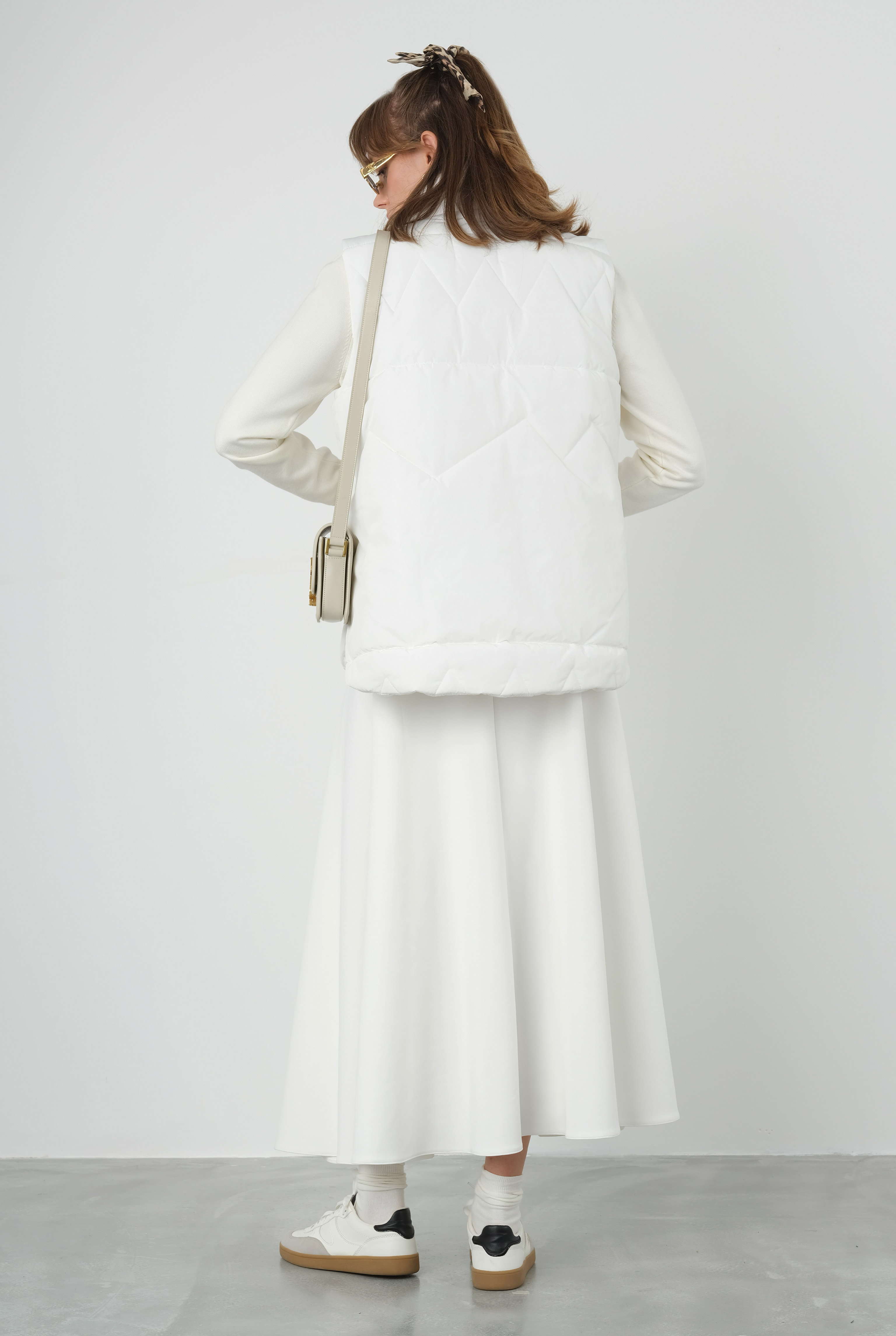 Short Down Waistcoat White - 6