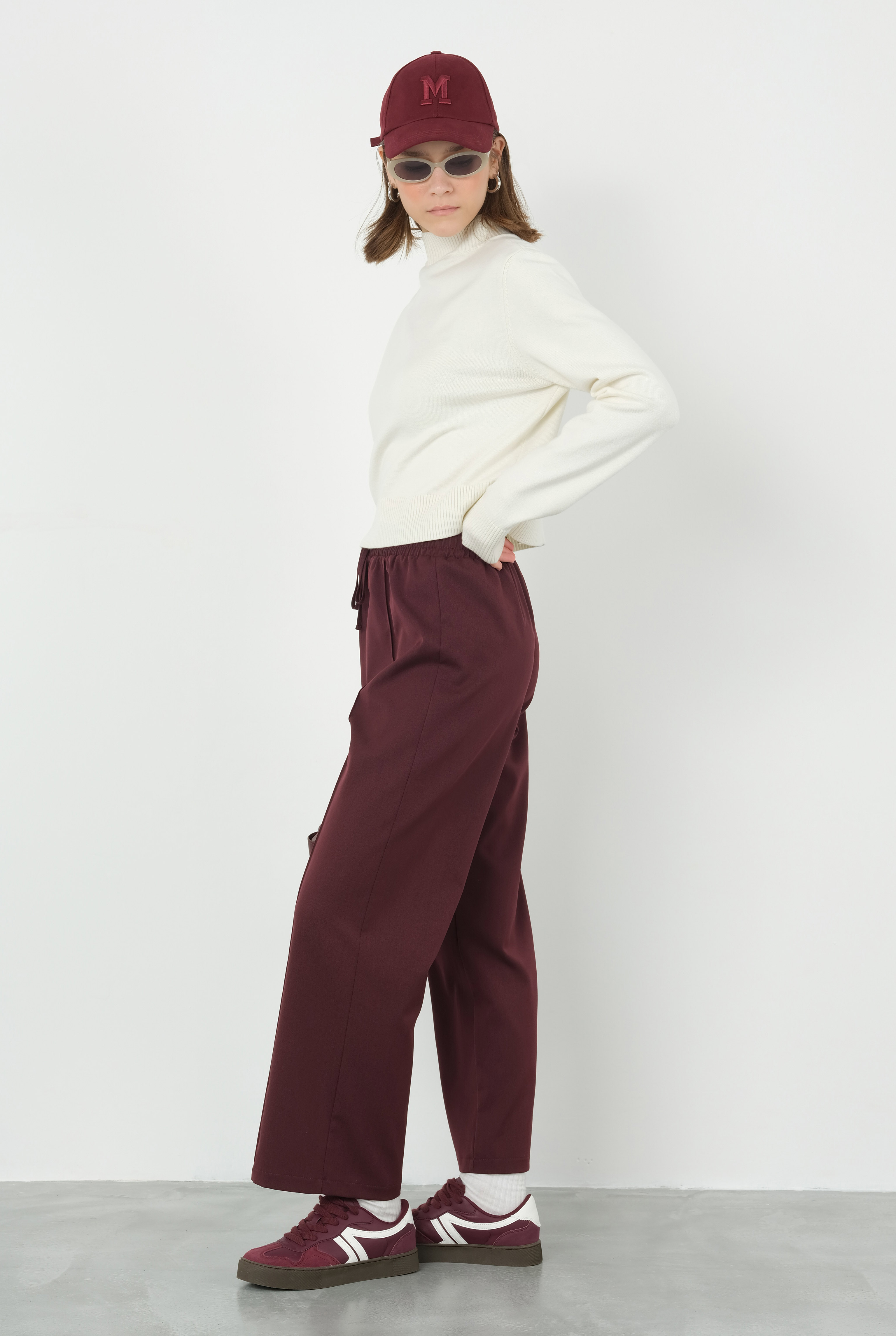 Stitch Detailed Trousers Bordeaux - 2