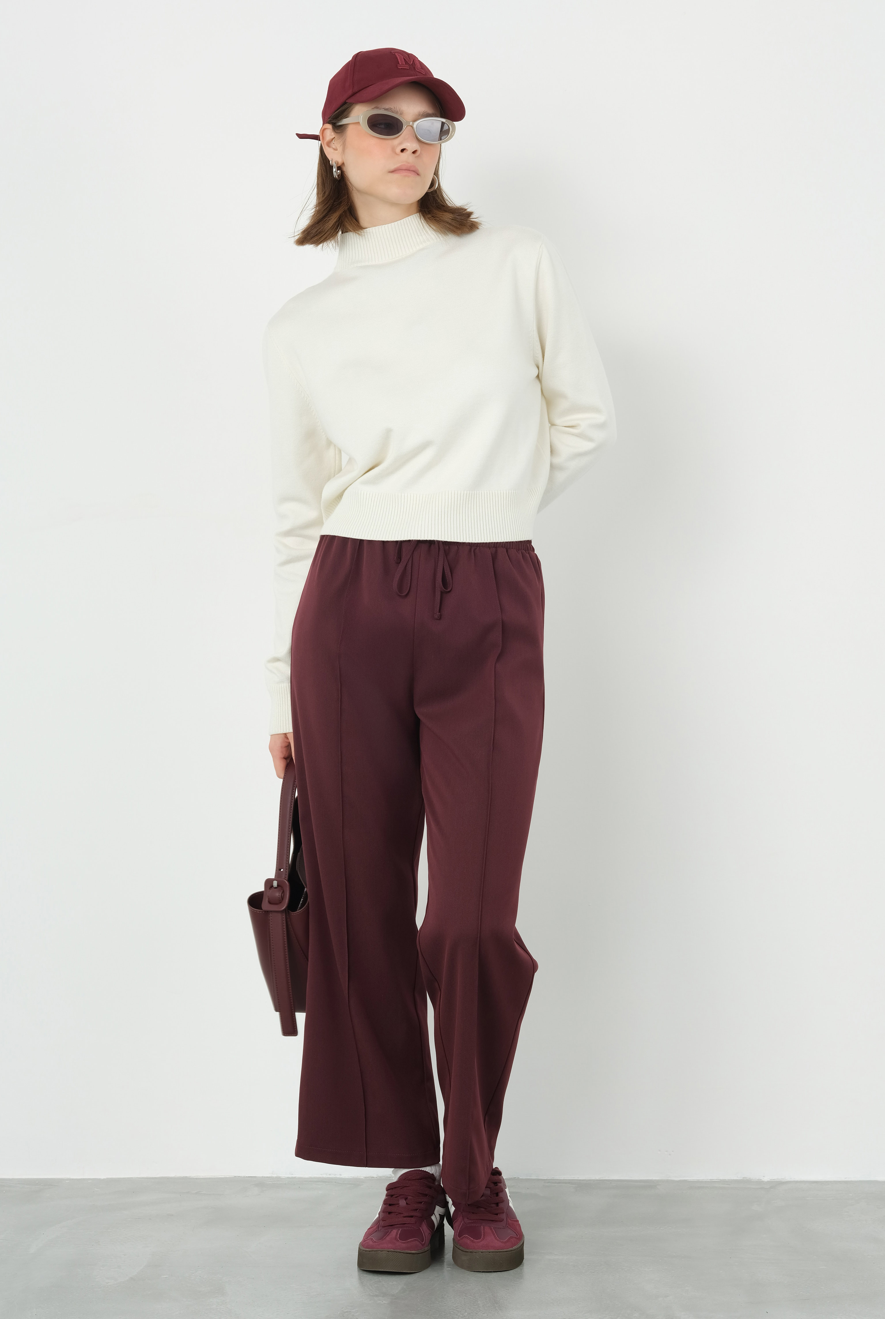 Stitch Detailed Trousers Bordeaux - 1