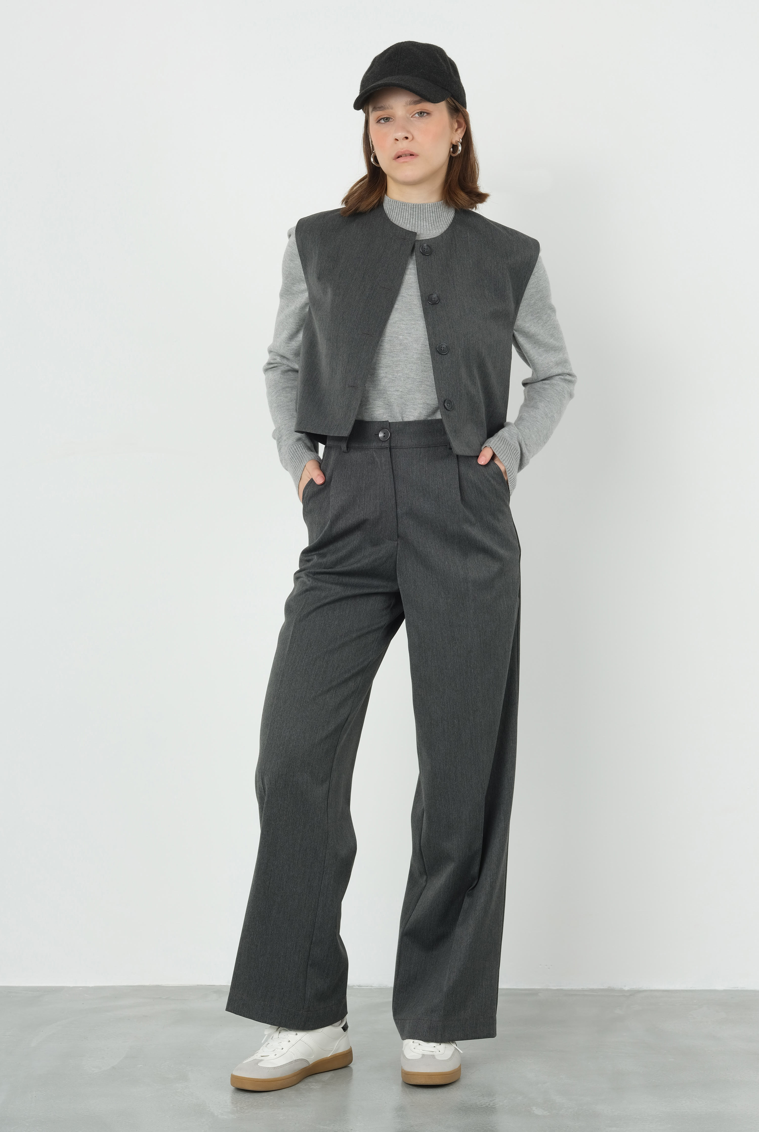 Crop Vest Anthracite - 1