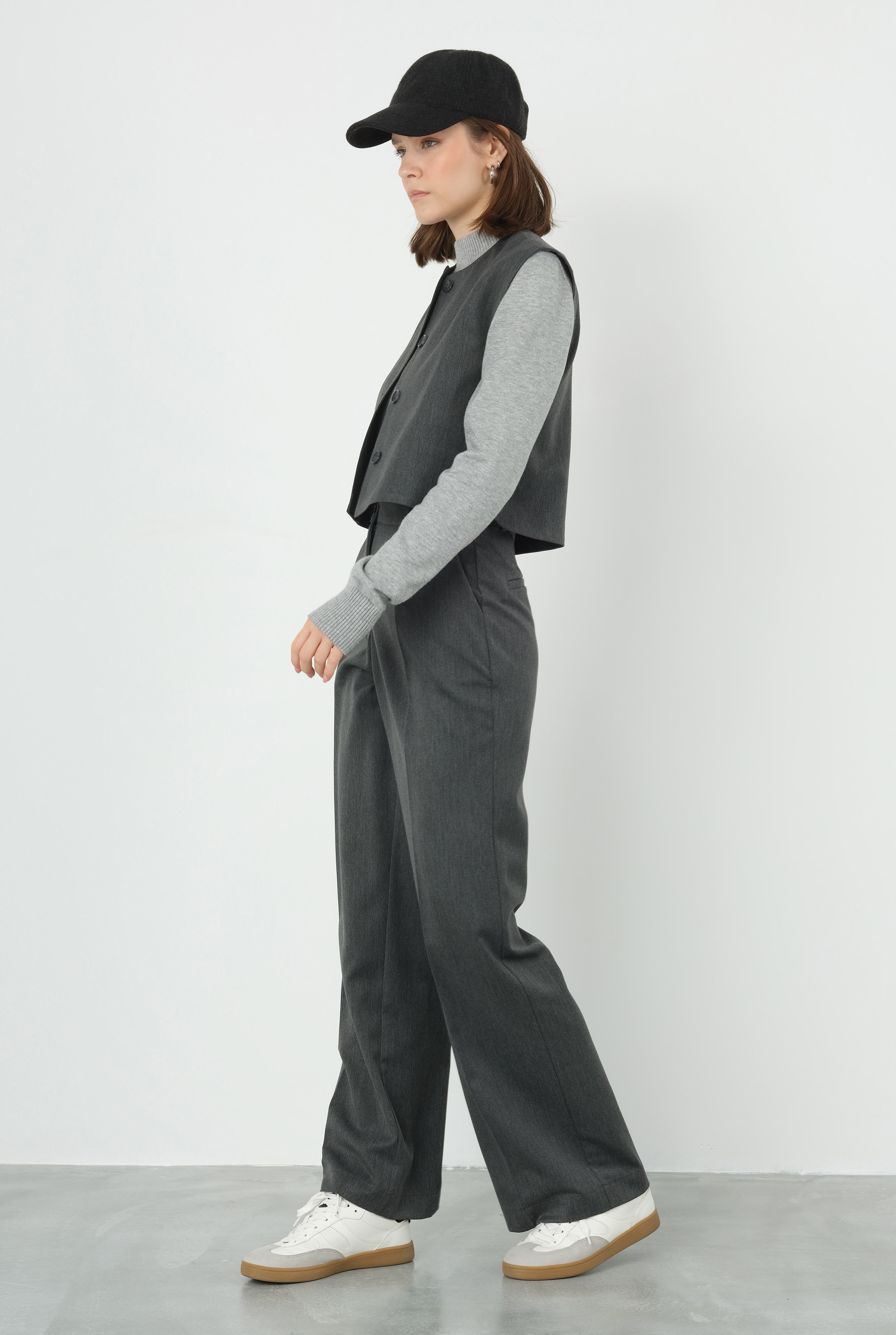 Crop Vest Anthracite - 4