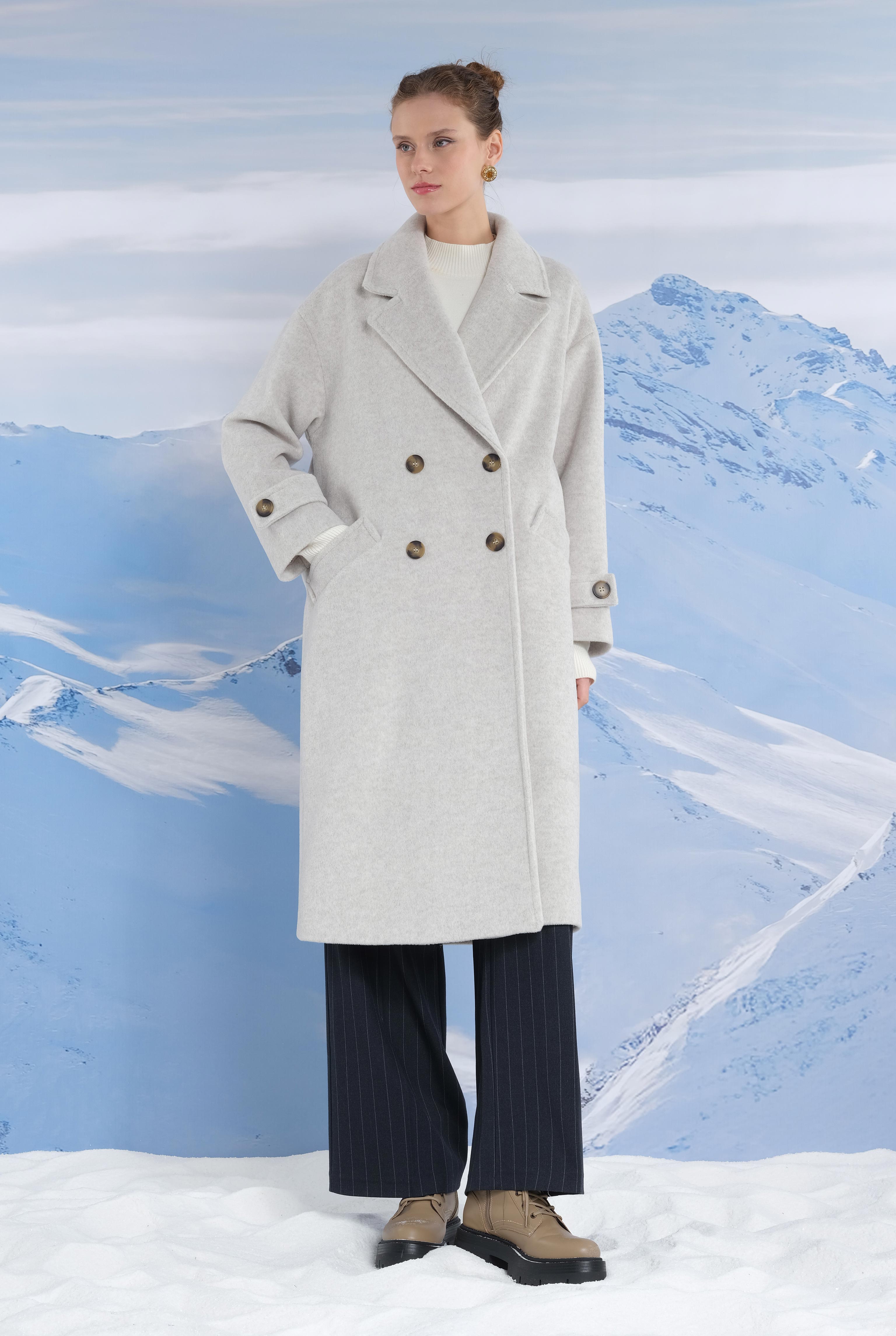 Epaulet Sleeved Coat Ivory White - 9