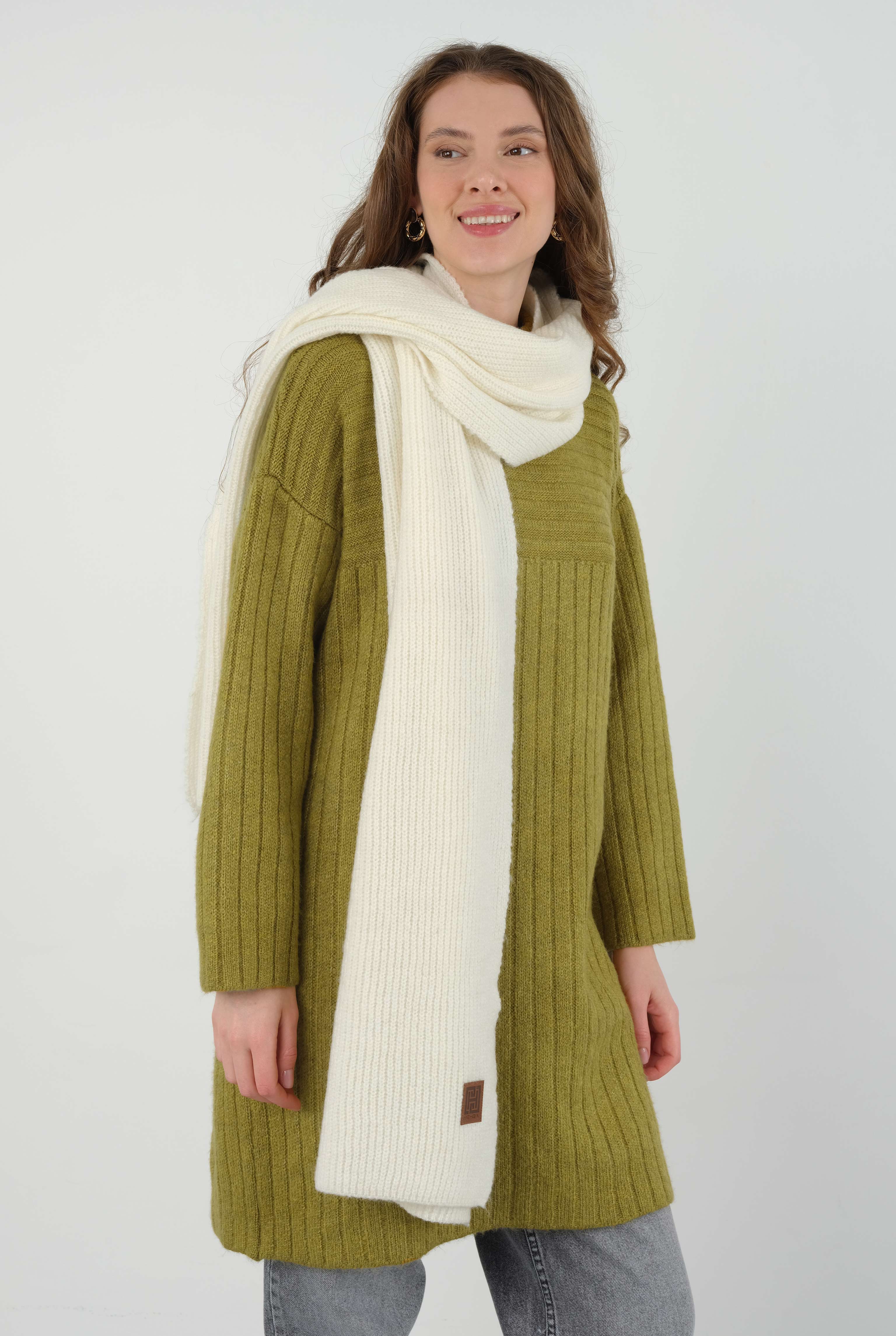 Knitted Kerchief Bone - 6
