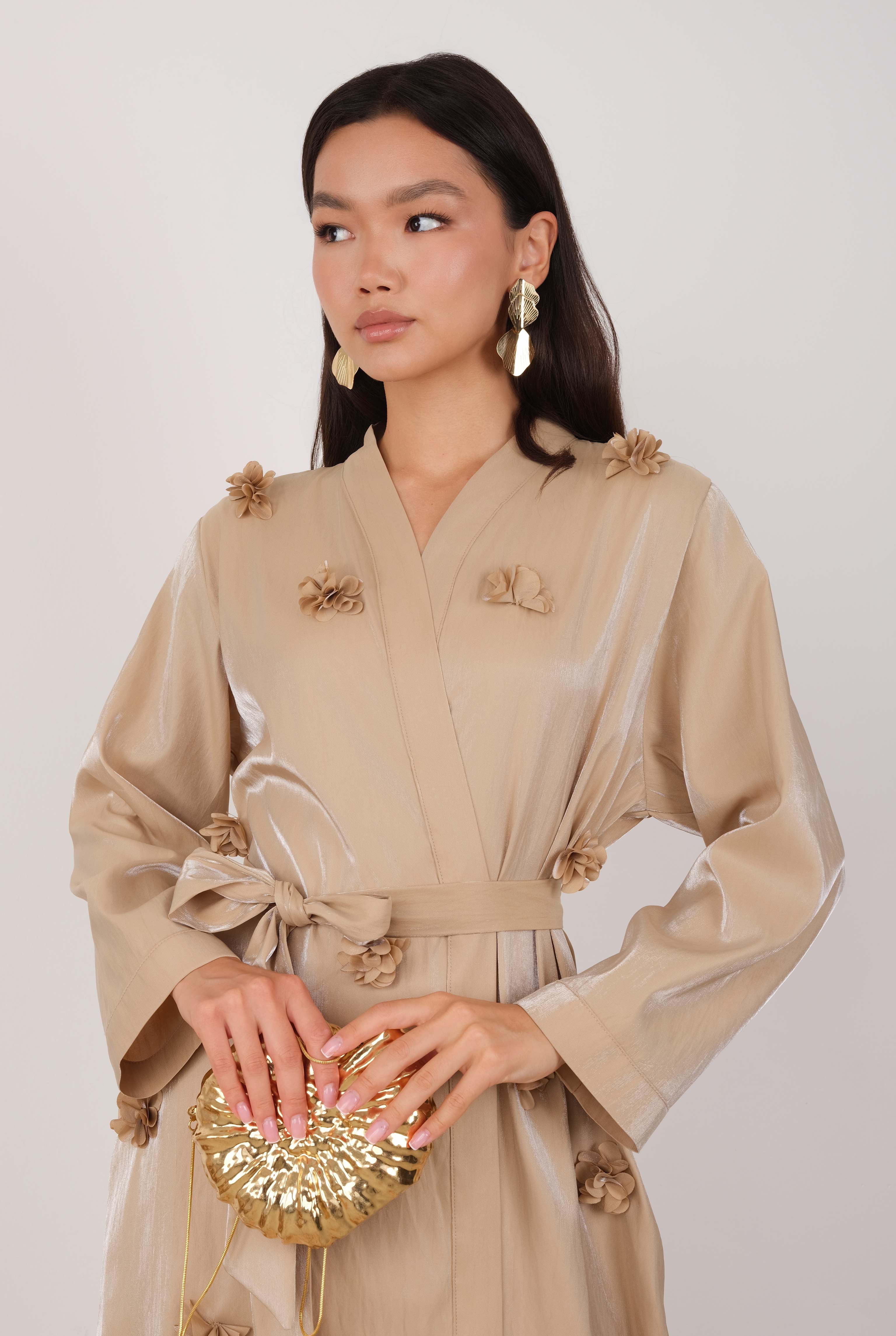 Çiçekli Aplikeli Abaya Koyu Bej - 2