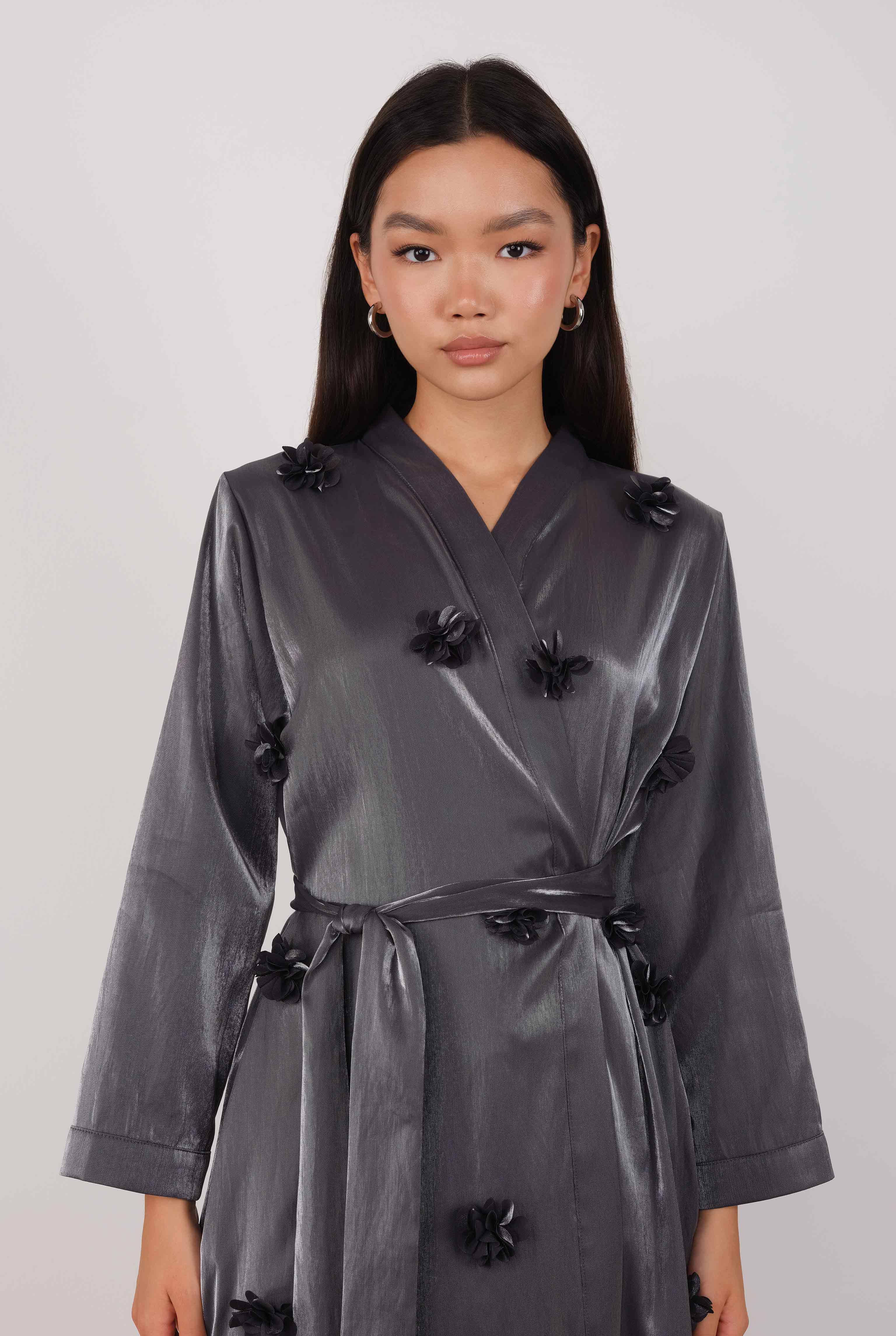 Çiçekli Aplikeli Abaya Siyah - 2