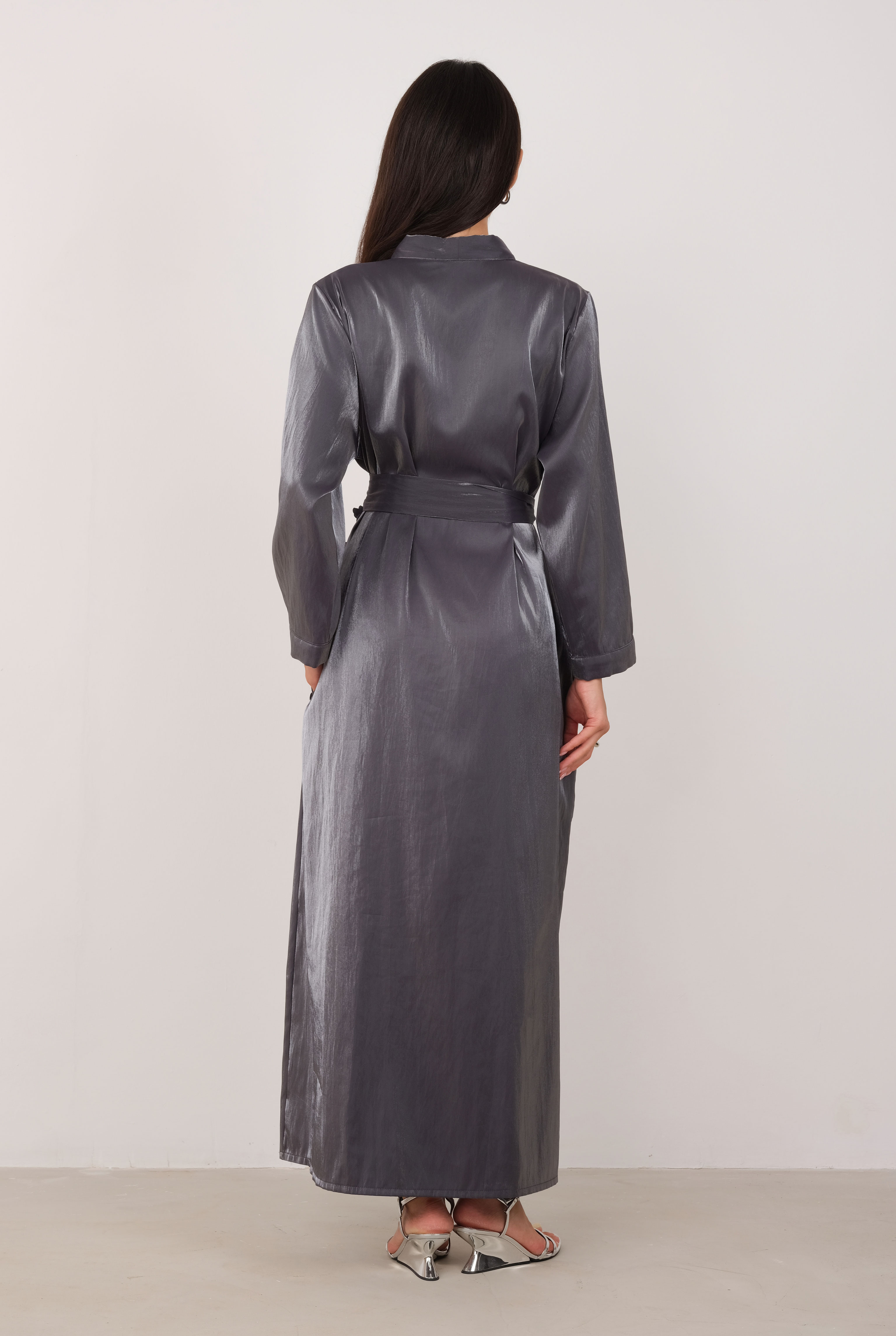 Çiçekli Aplikeli Abaya Siyah - 3