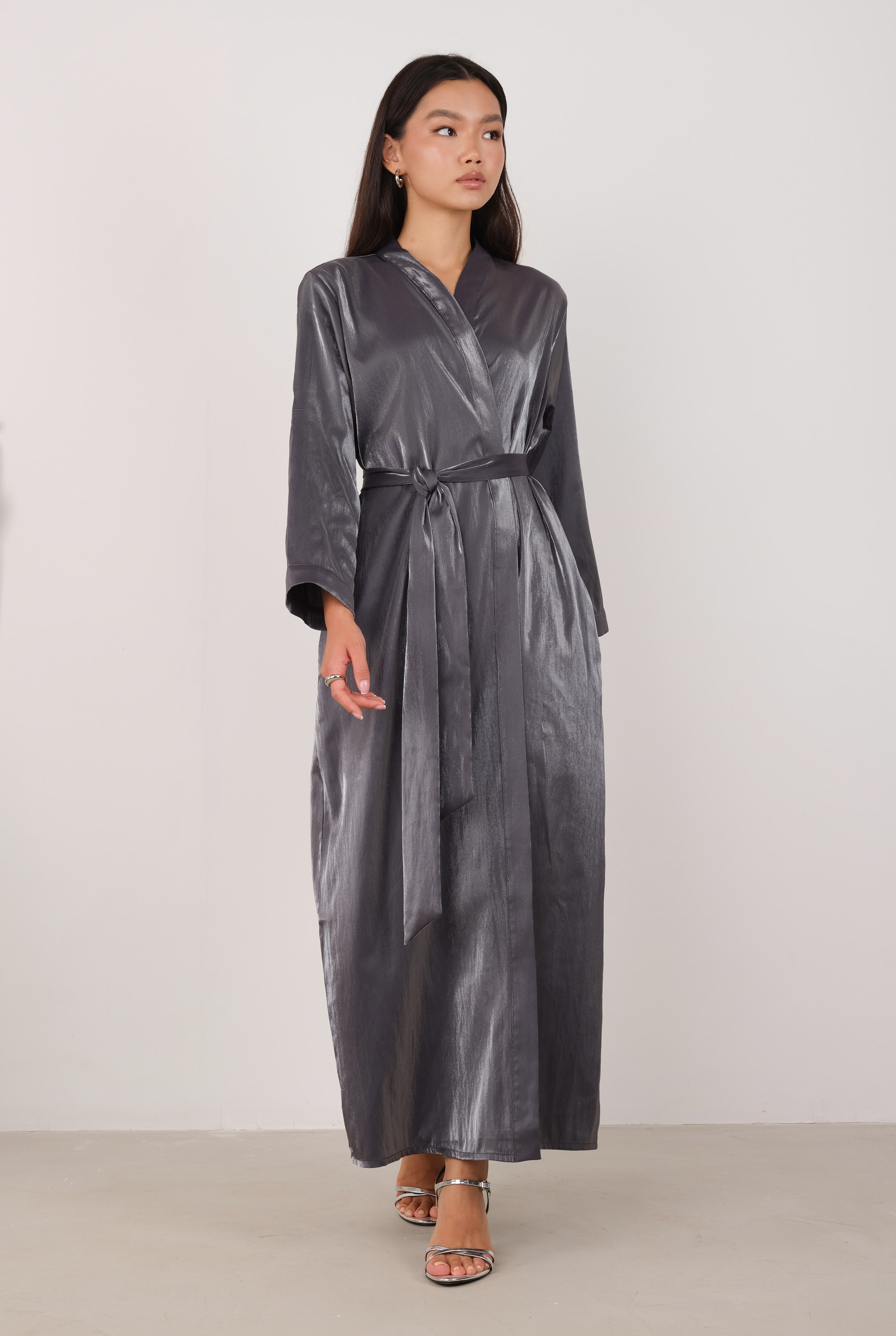 Pearlescent Abaya Black - 1