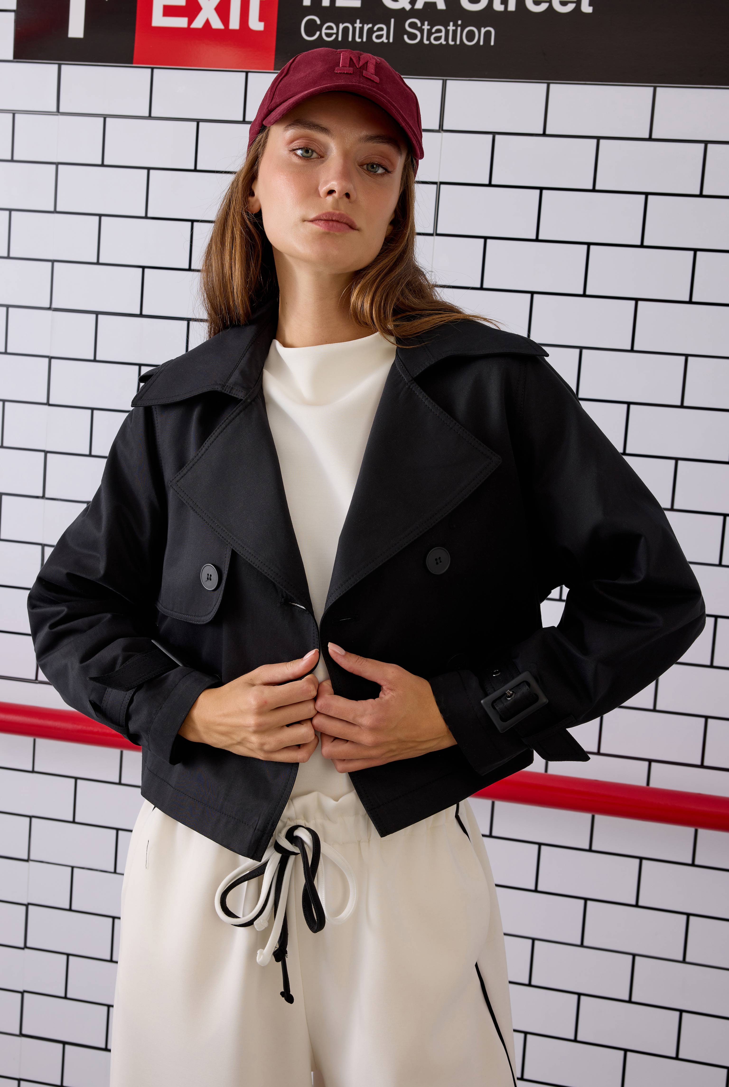 Short Trenchcoat Black - 2