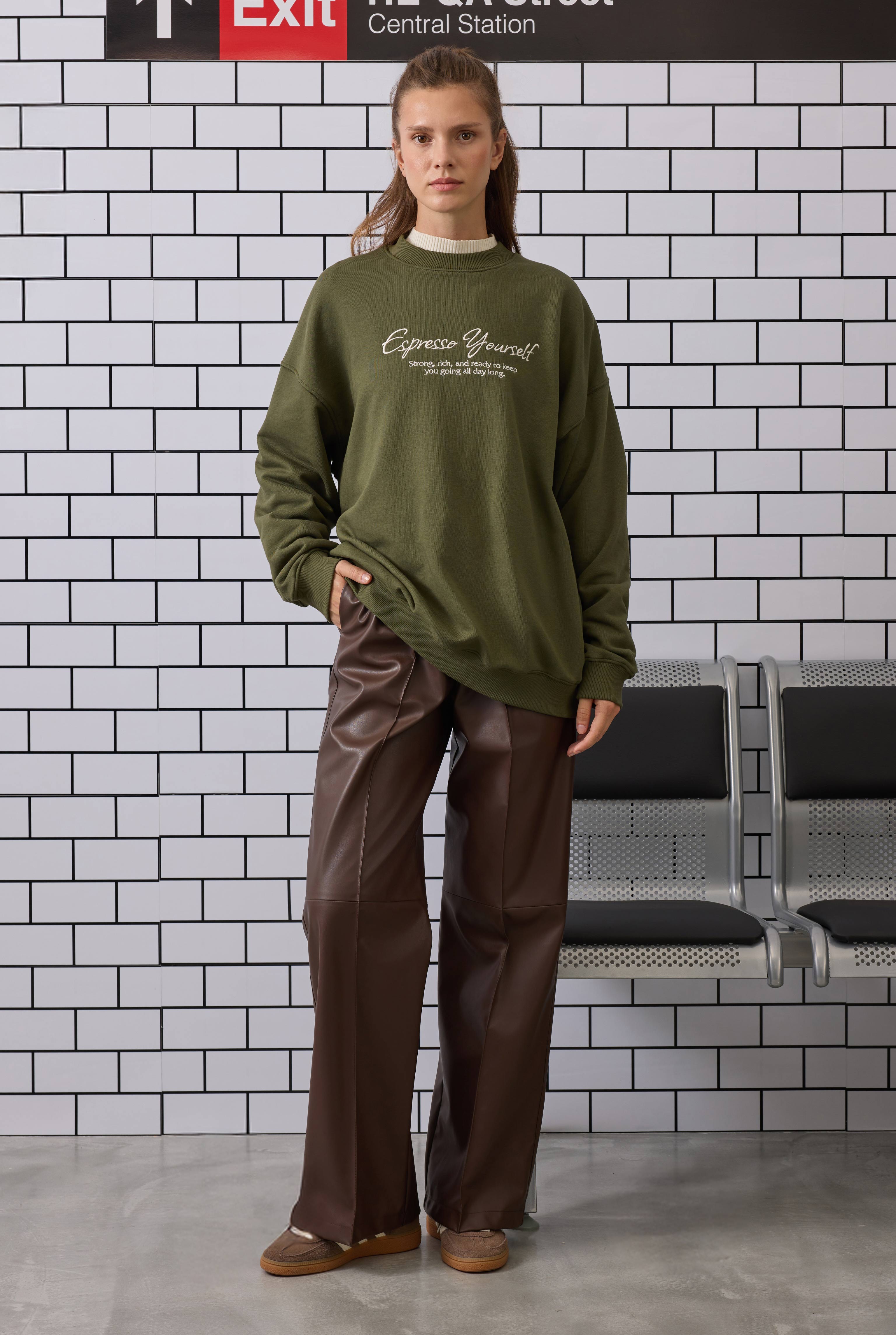 Embroidered Sweatshirt Moss Green - 2