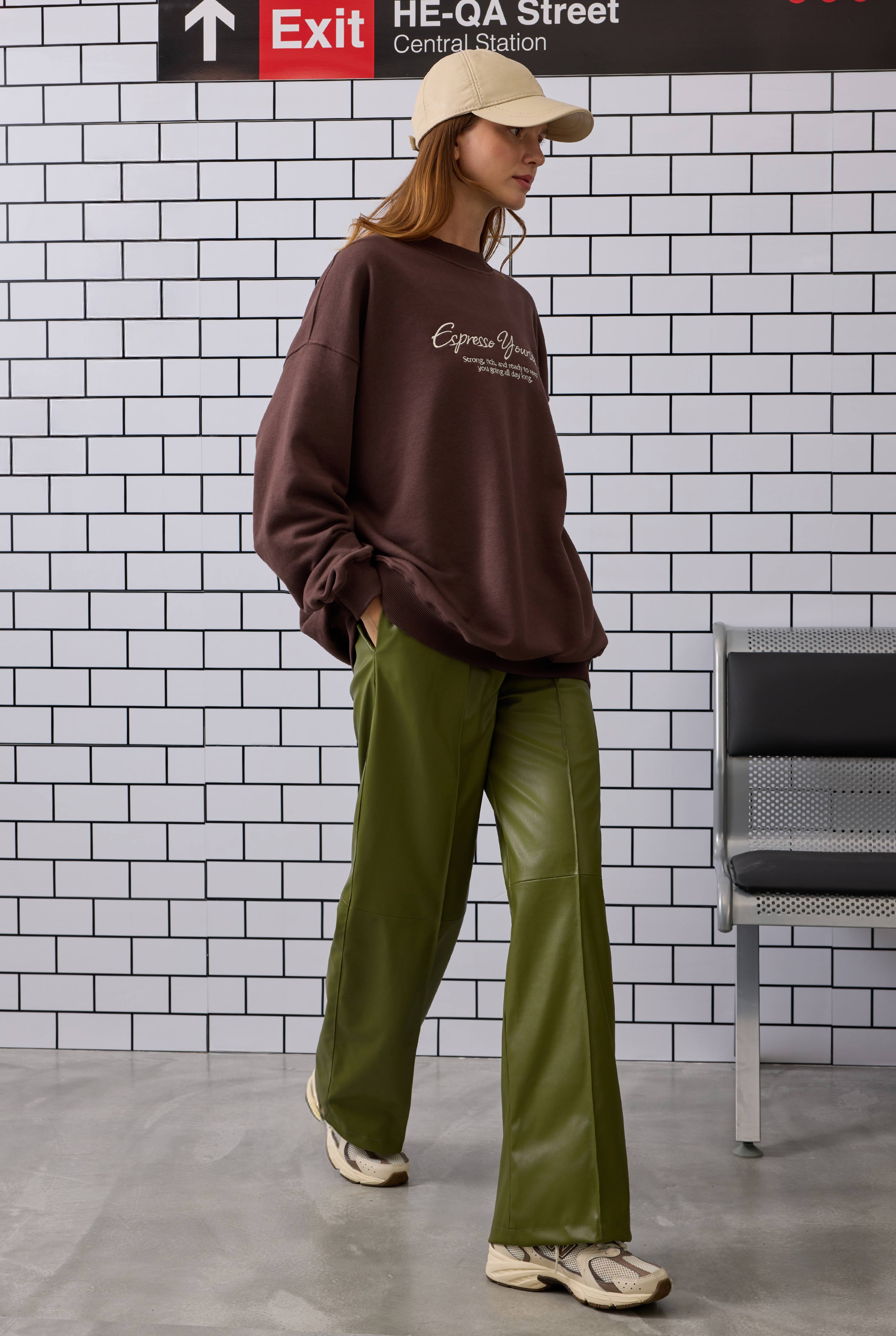 Relaxed-fit Leather Trousers Moss Green - 2
