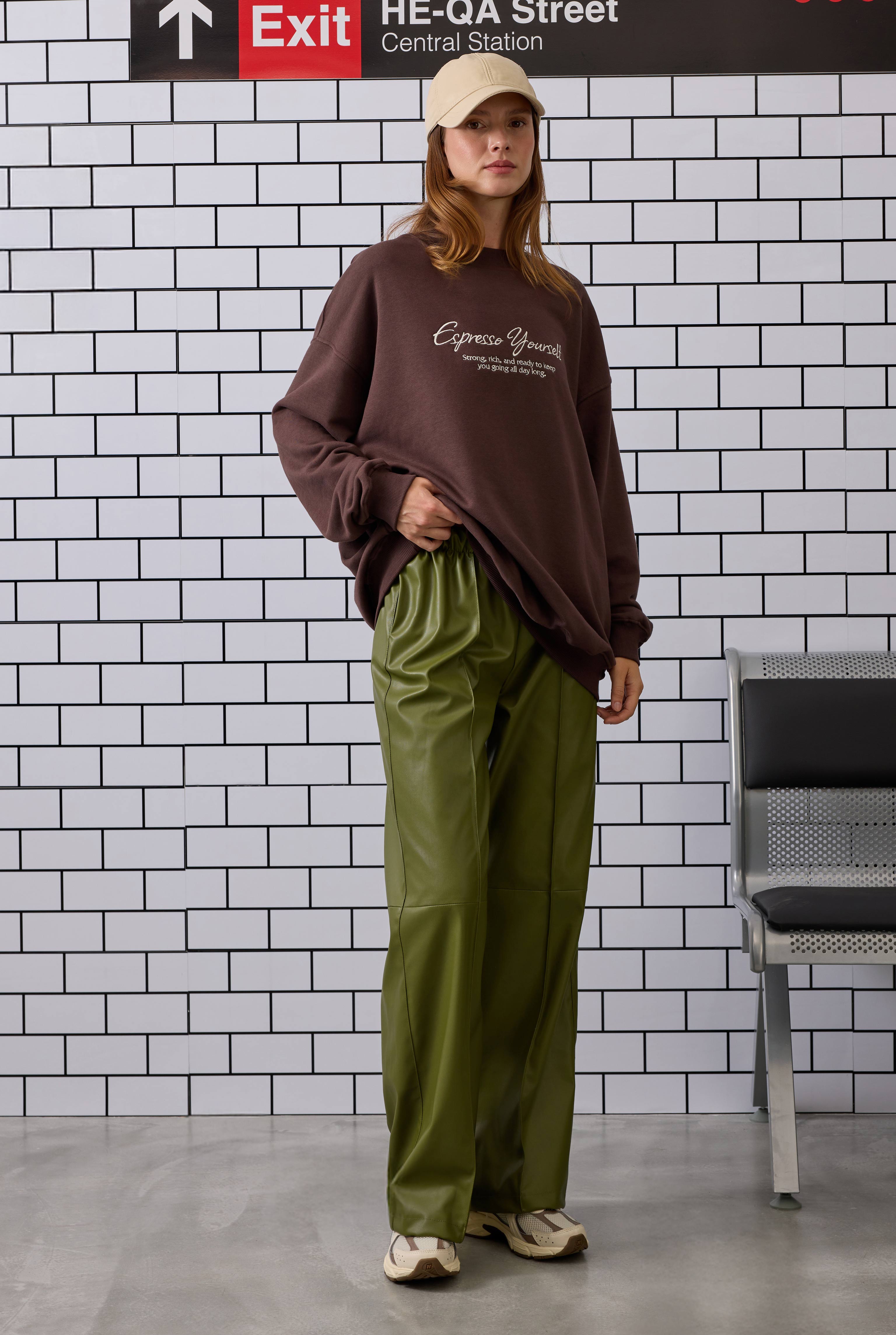 Relaxed-fit Leather Trousers Moss Green - 3