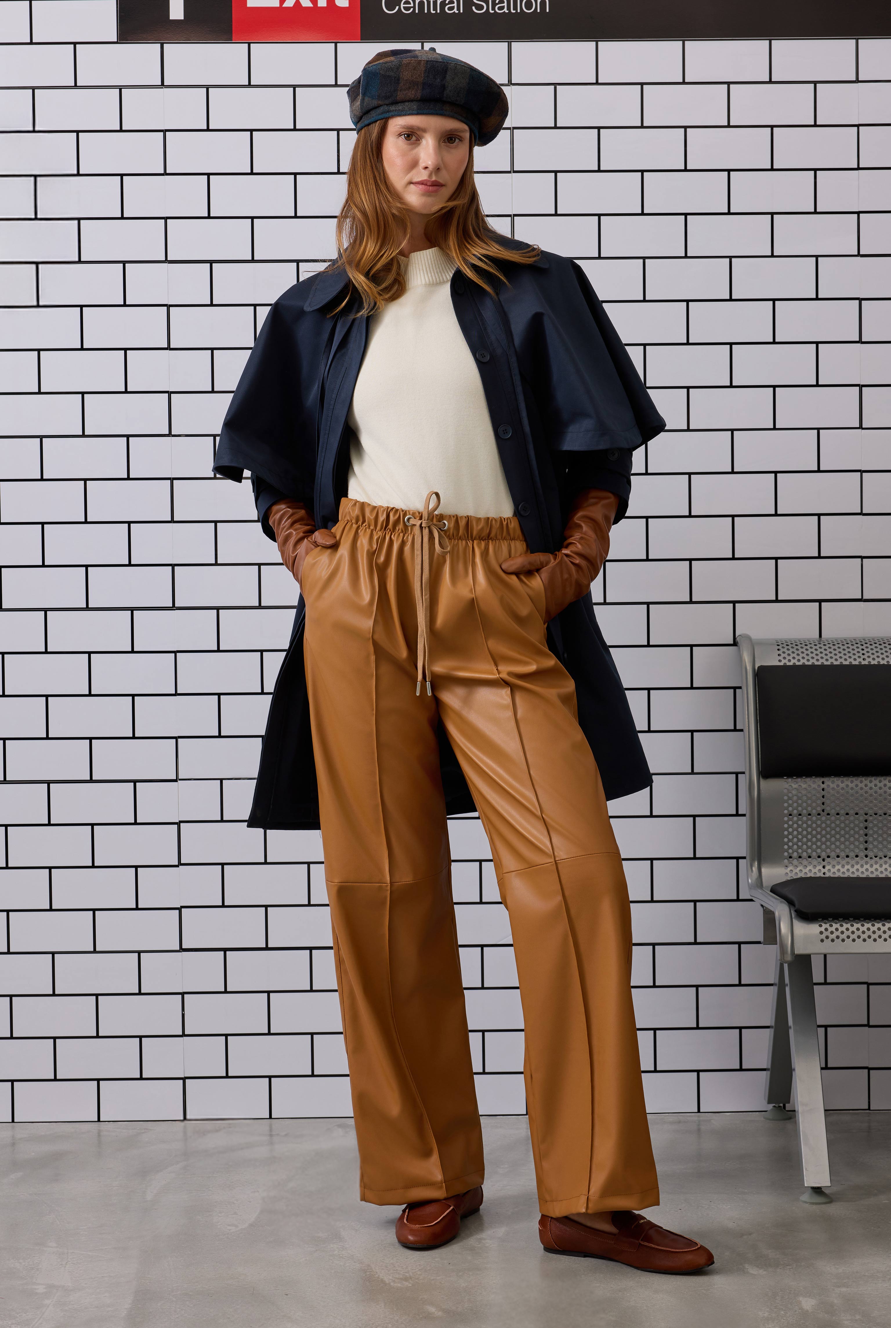 Relaxed-fit Leather Trousers Camel - 2
