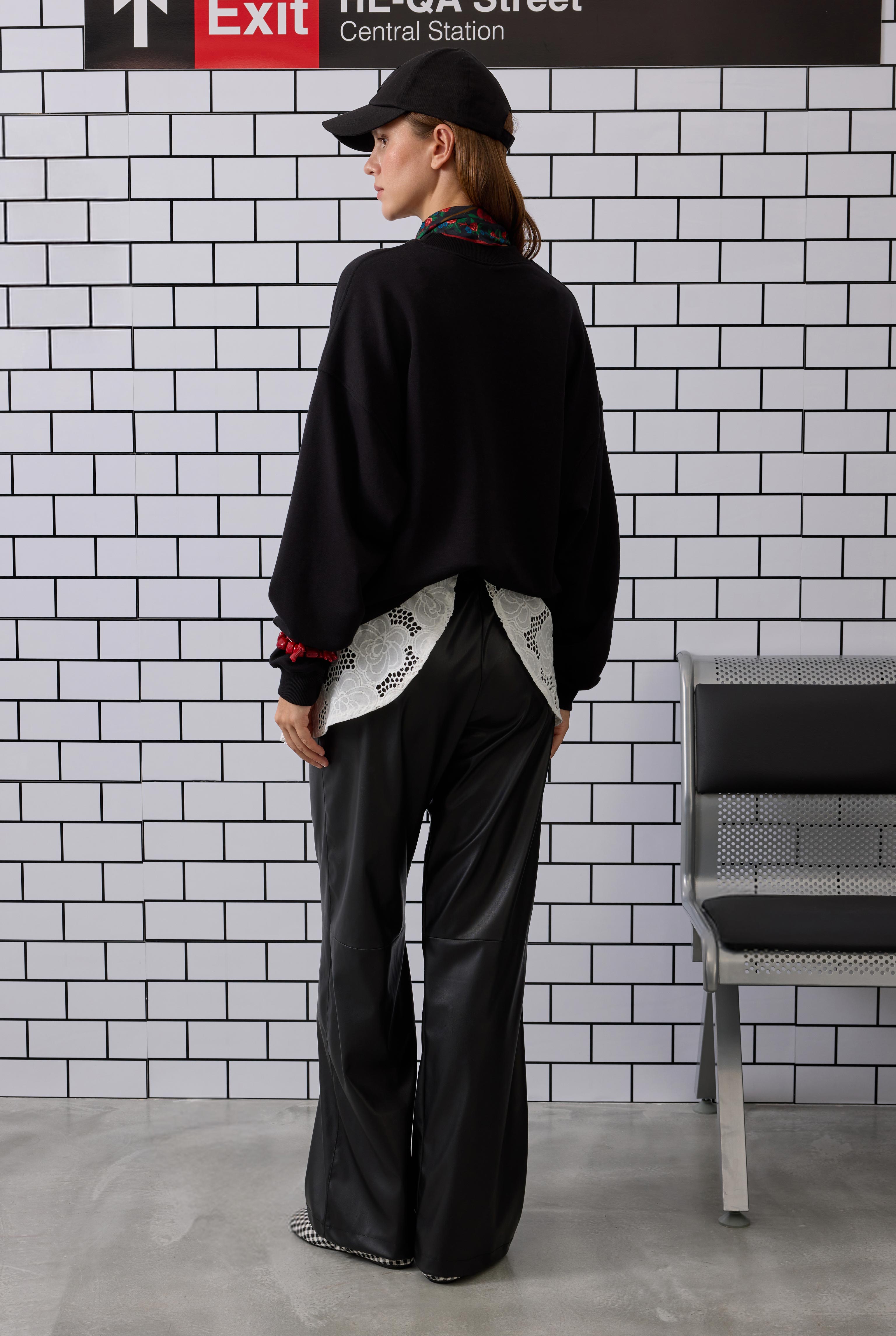 Embroidered Sweatshirt Black - 4