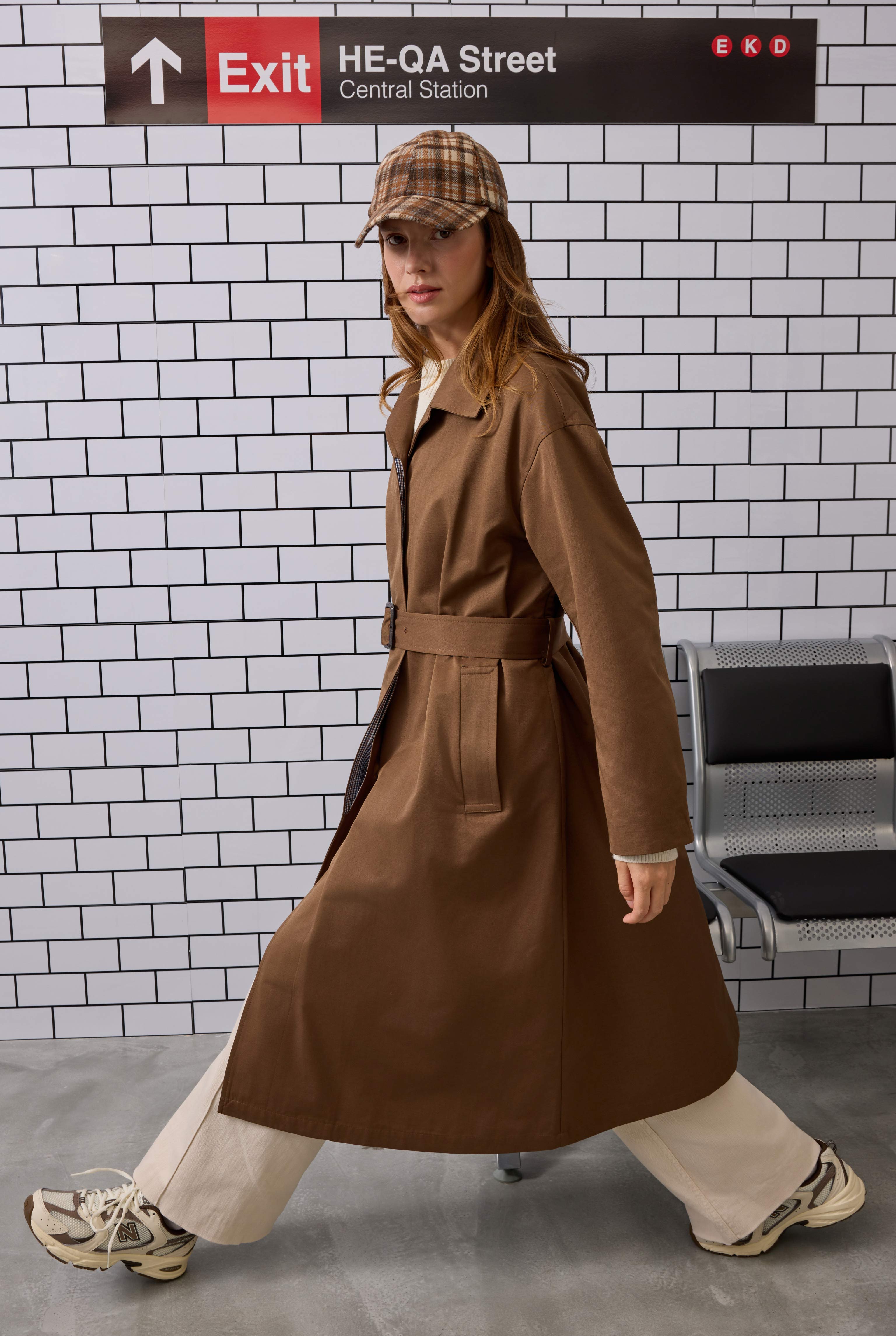 Minimal Trenchcoat Brown - 5