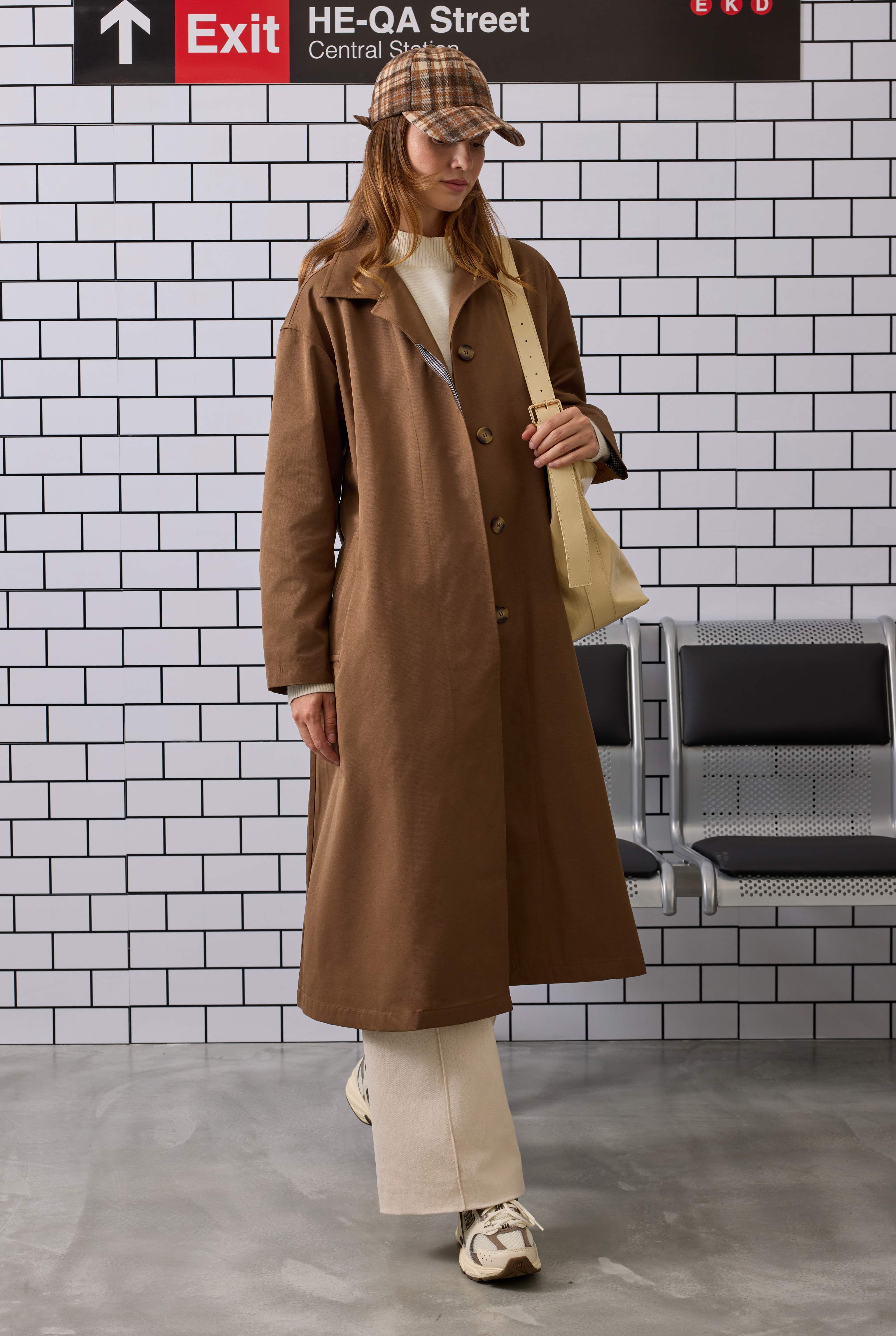 Minimal Trenchcoat Brown - 2