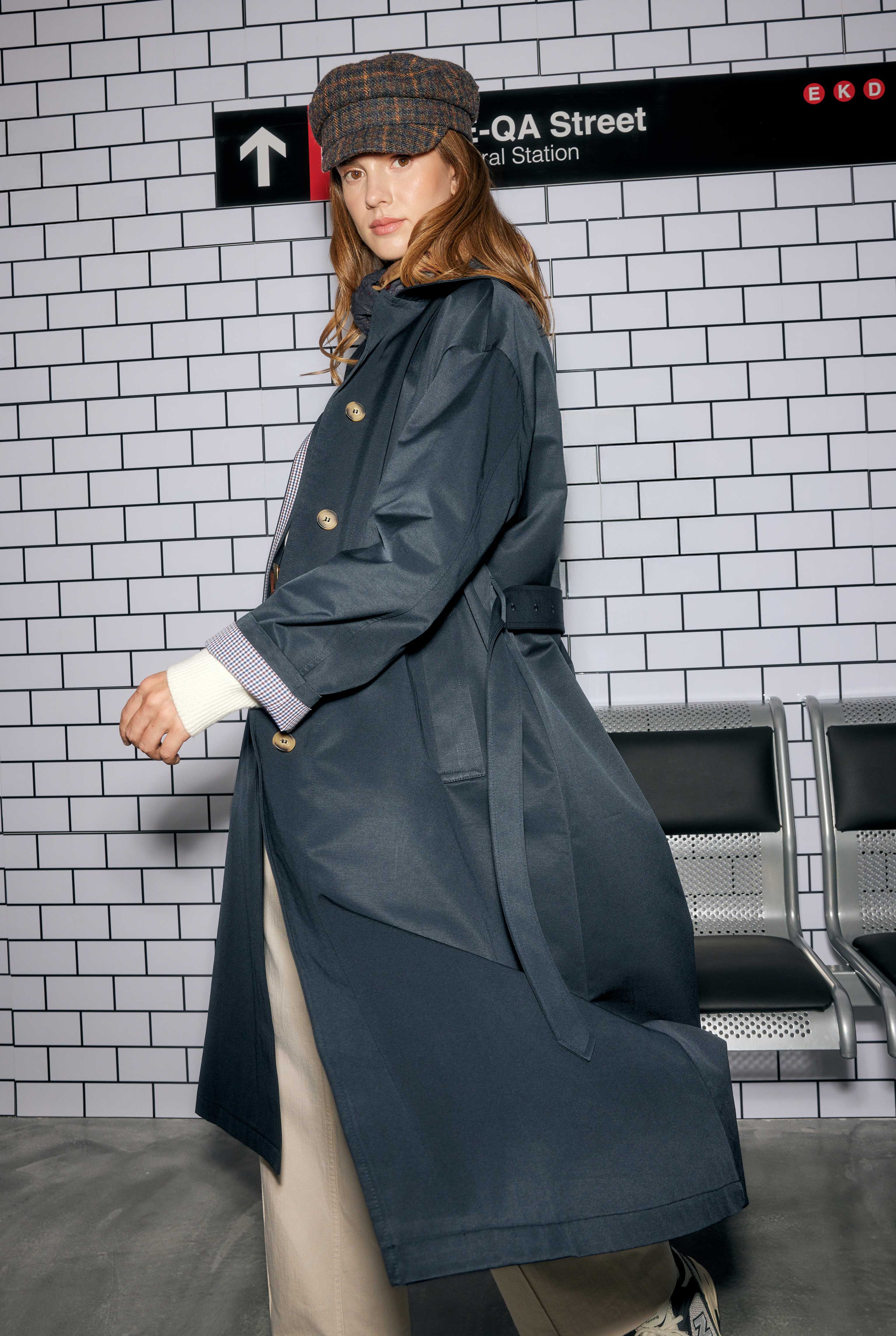 Minimal Trenchcoat Navy Blue - HE-QA