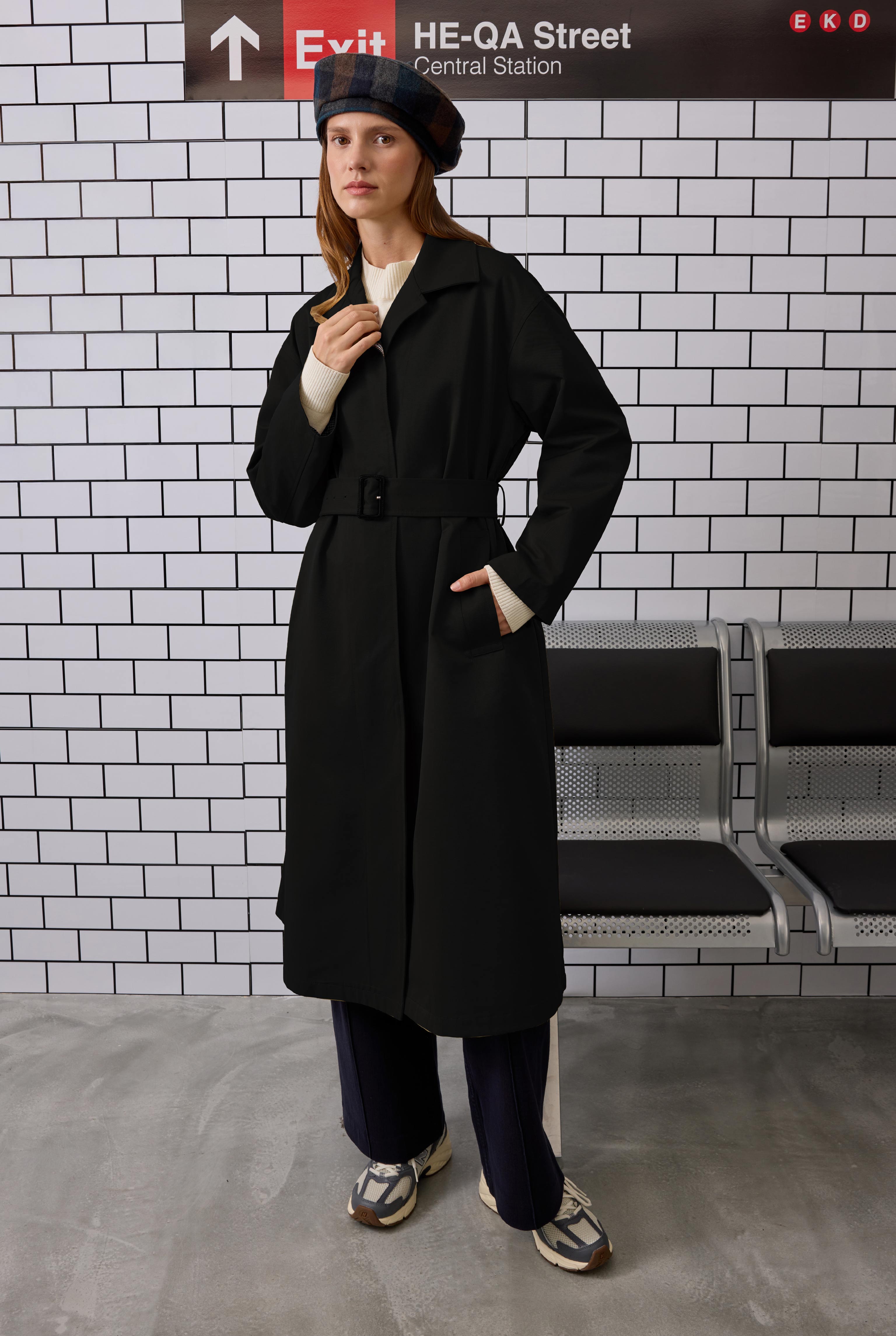 Minimal Trenchcoat Black - 3