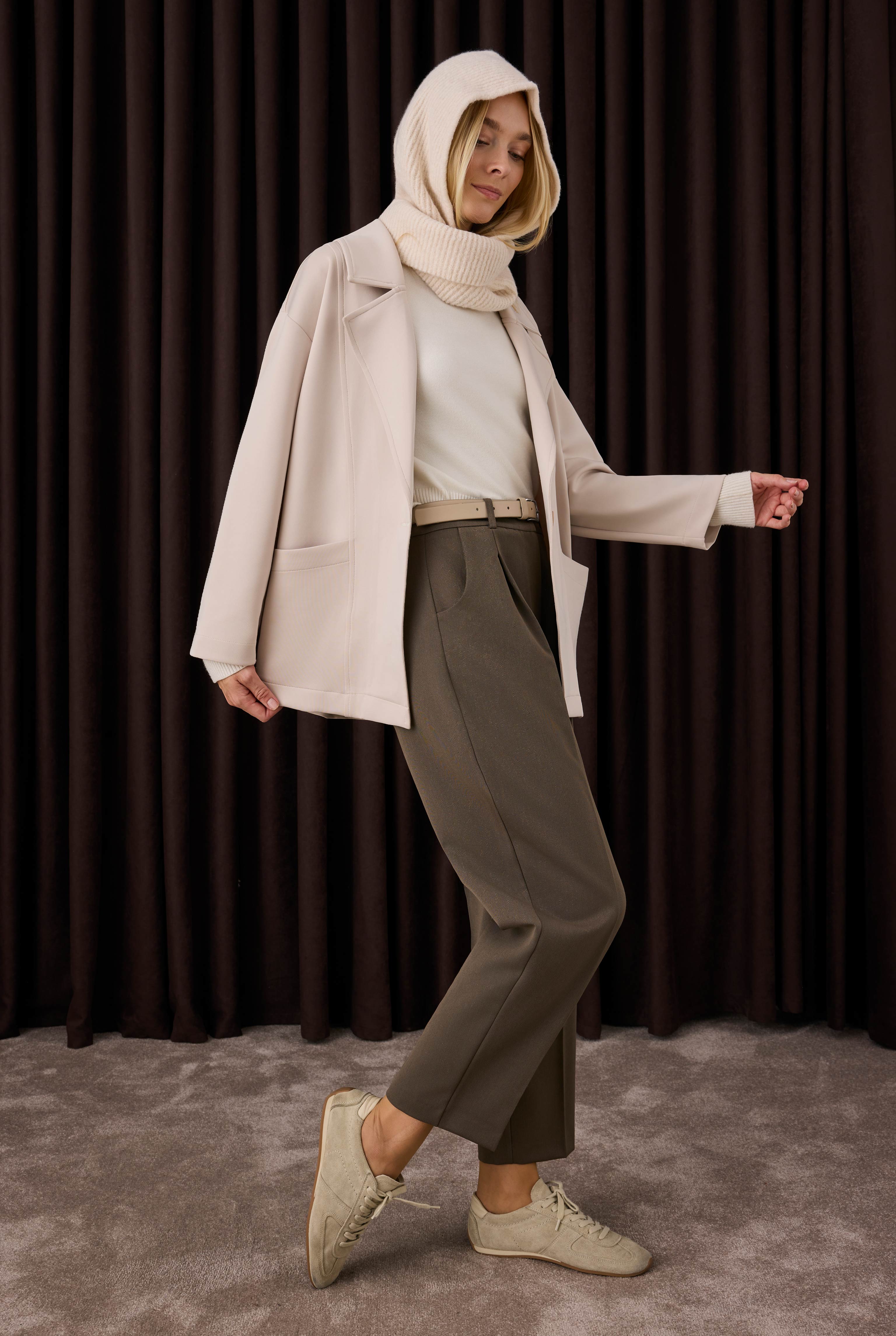 Tapered Trousers Truffle - 4