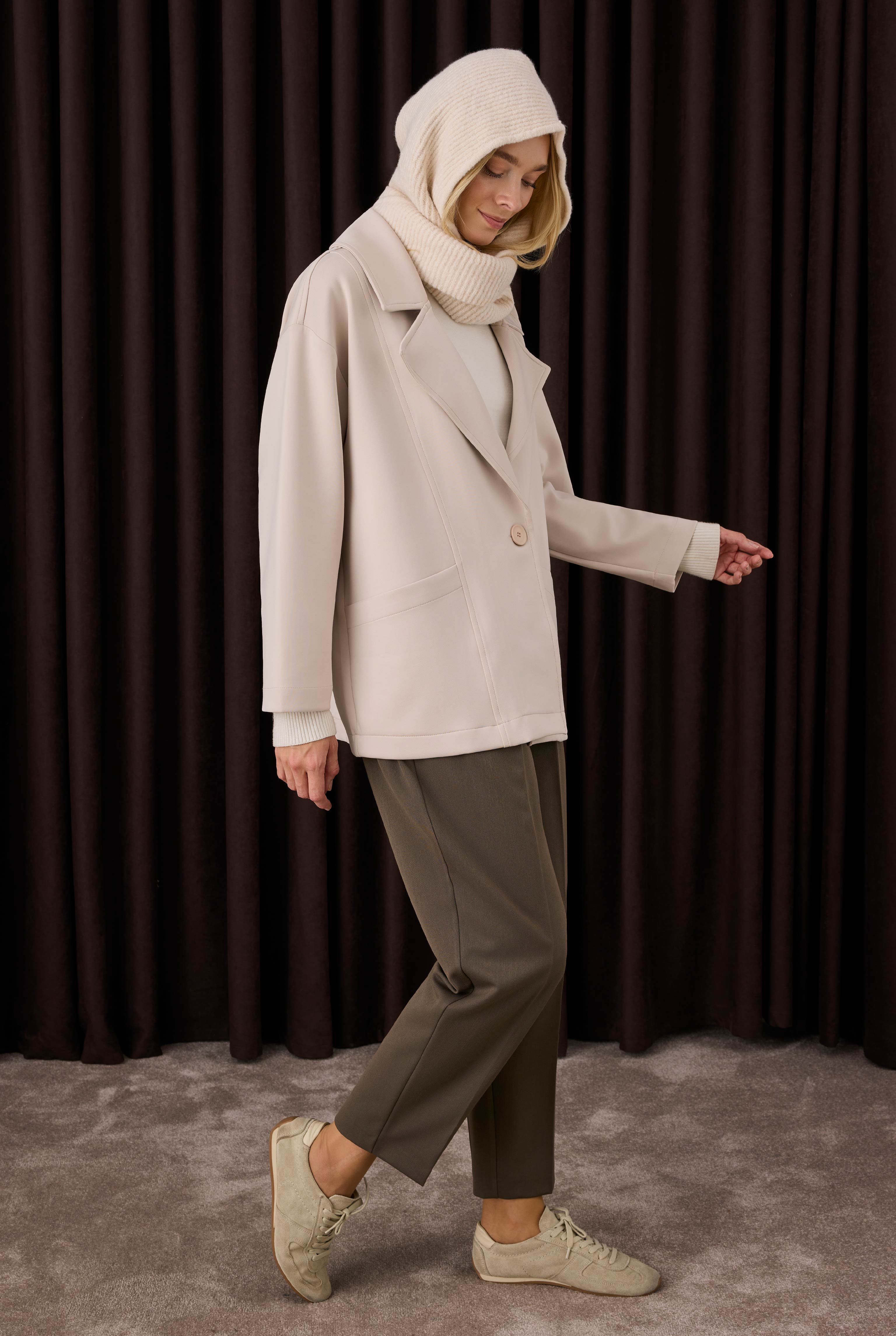 Masculine Scuba Jacket Beige - 4