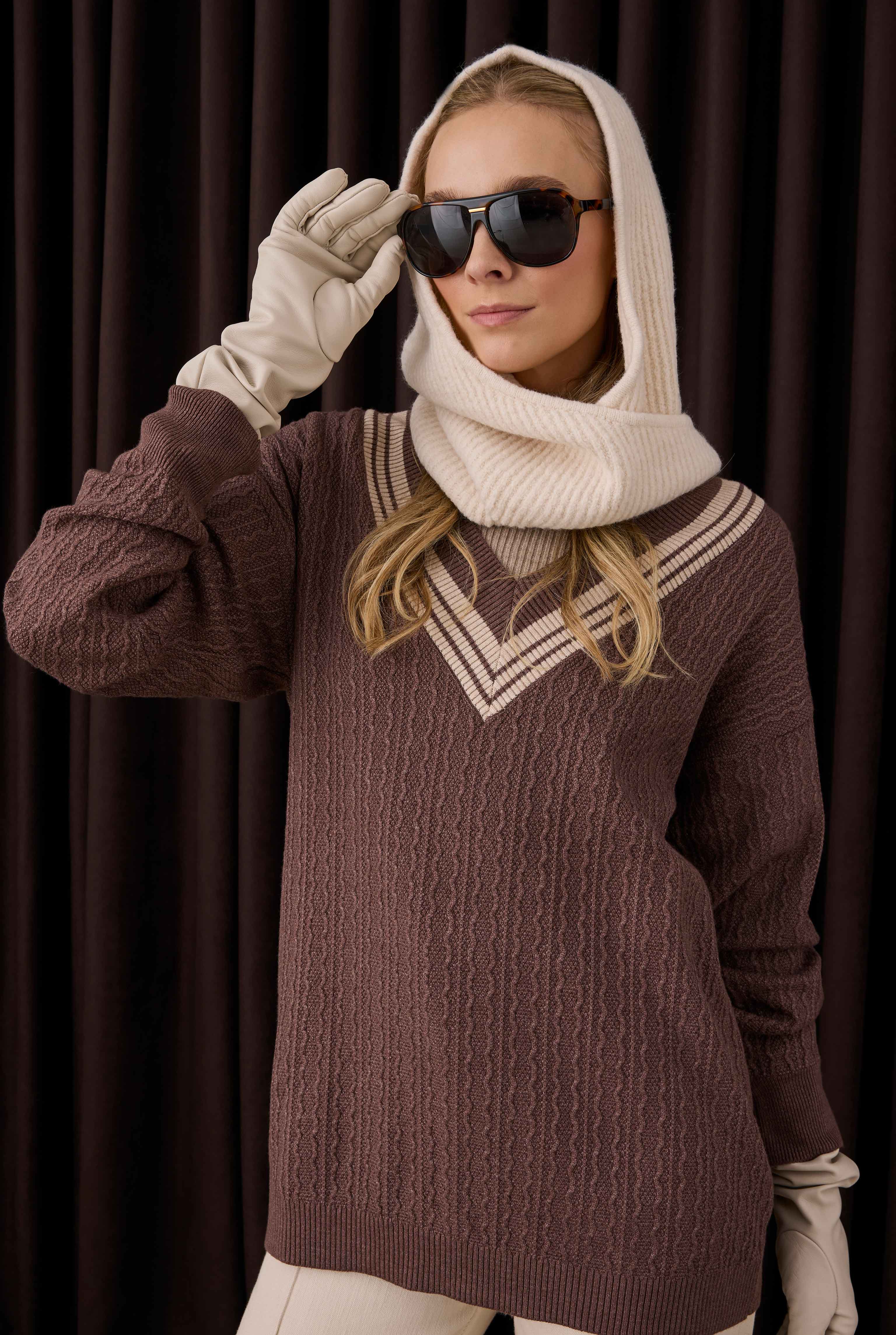 V Collared Textured Knitwear Brown - 3