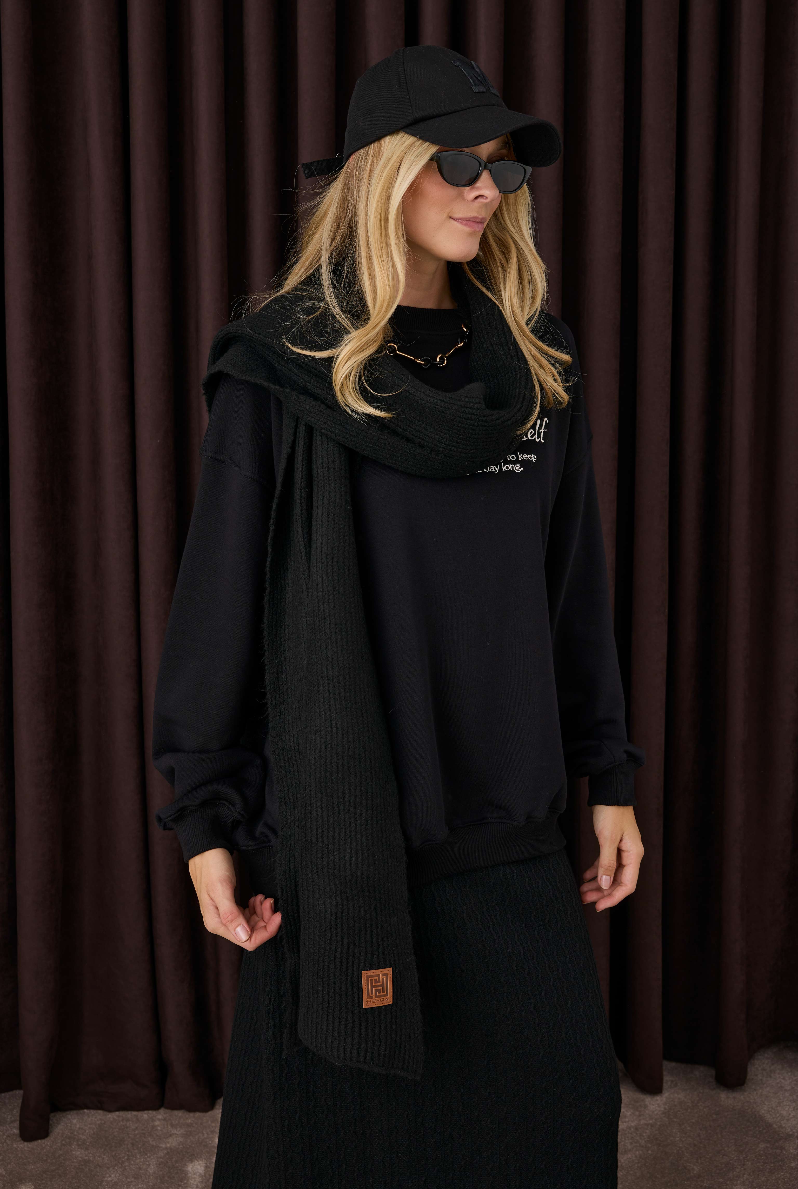 Knitted Kerchief Black - 3