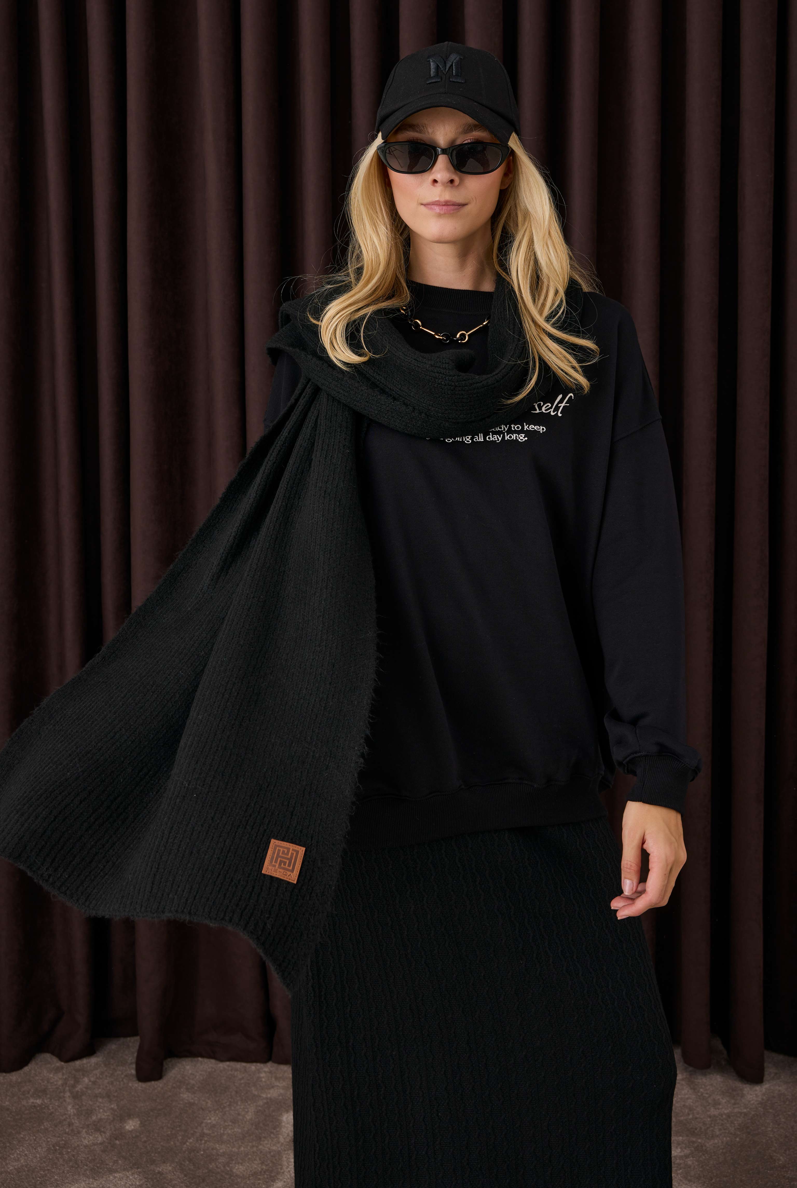 Knitted Kerchief Black - 2