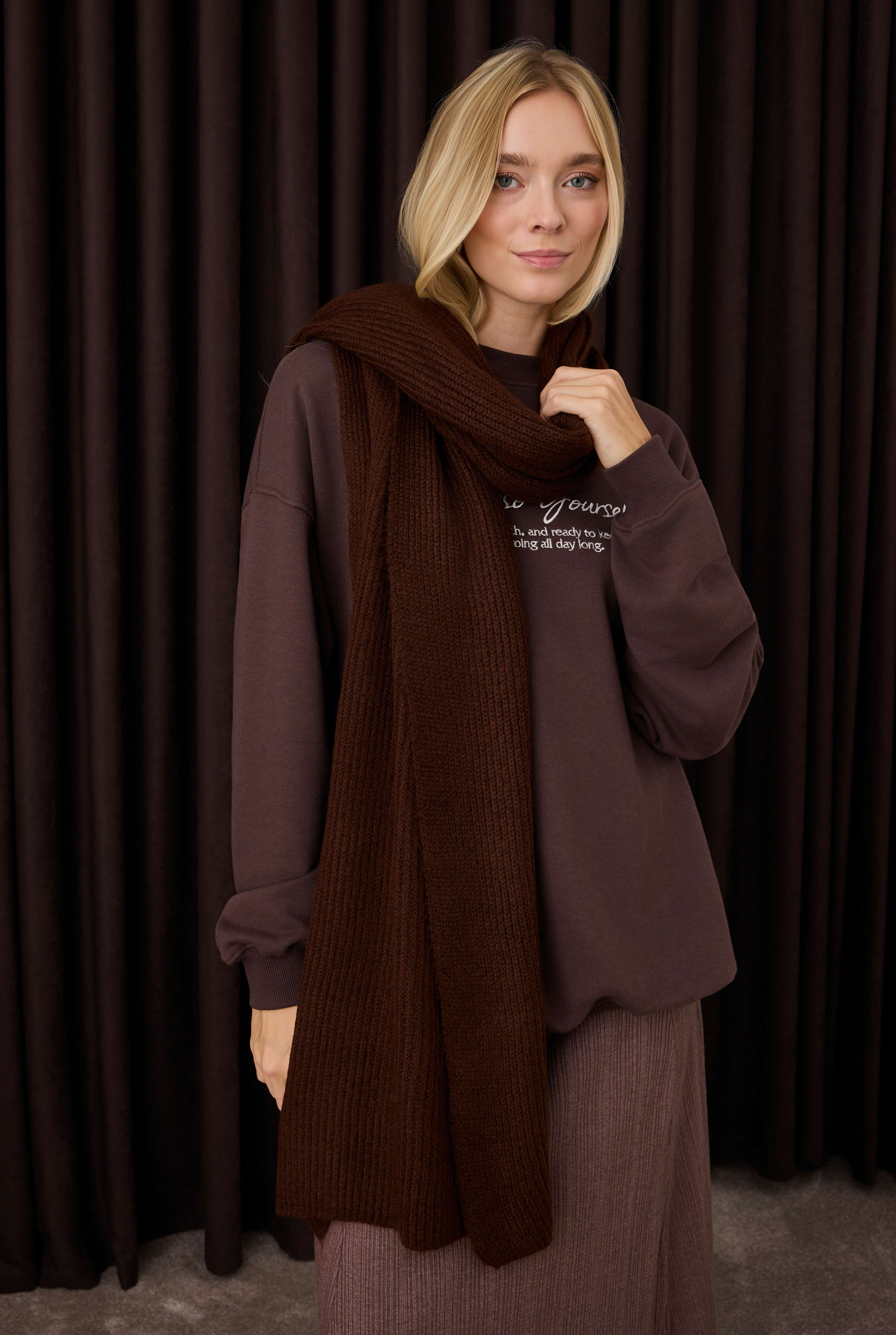 Knitted Kerchief Brown - 3