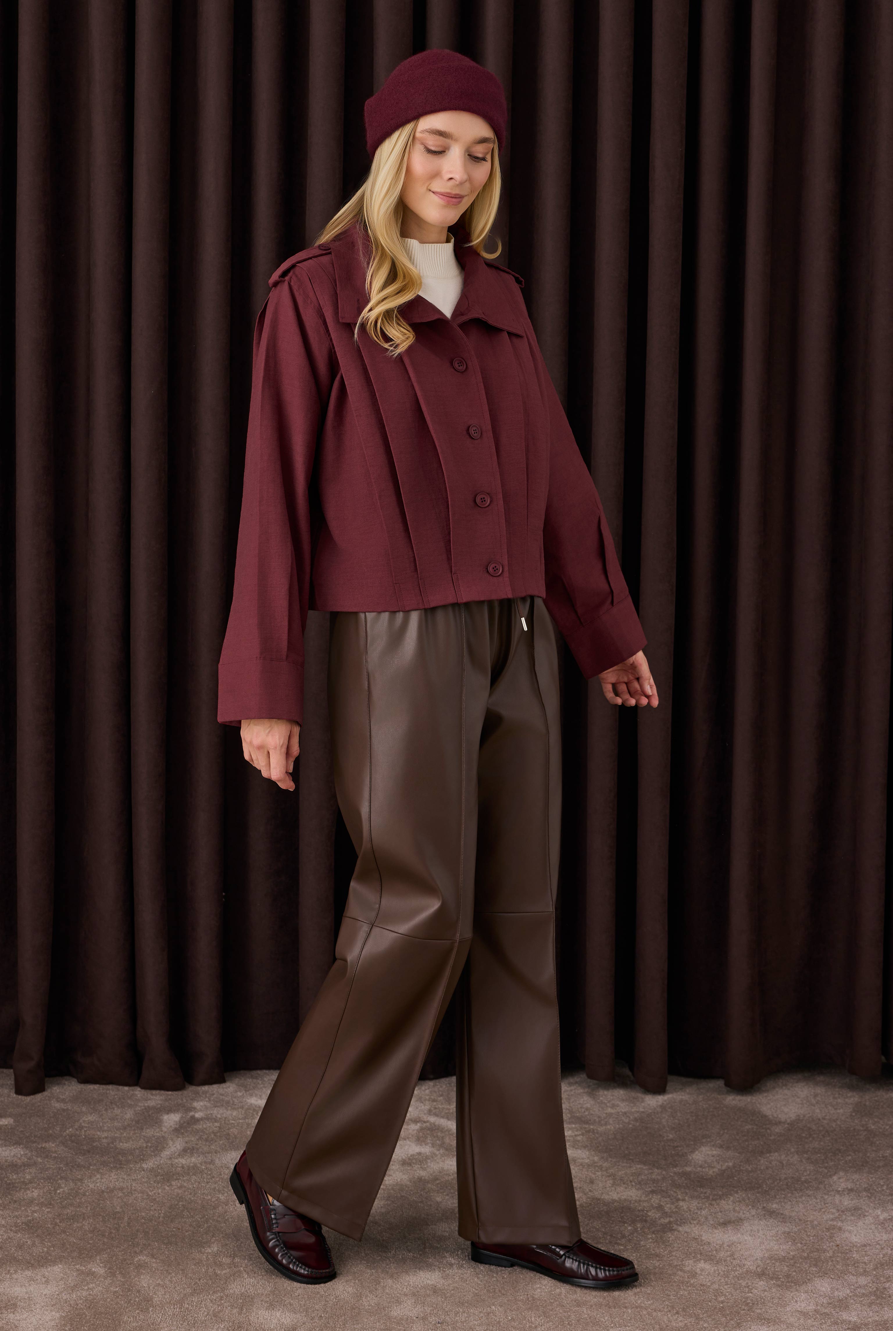 Pleated Short Jacket Bordeaux - 3
