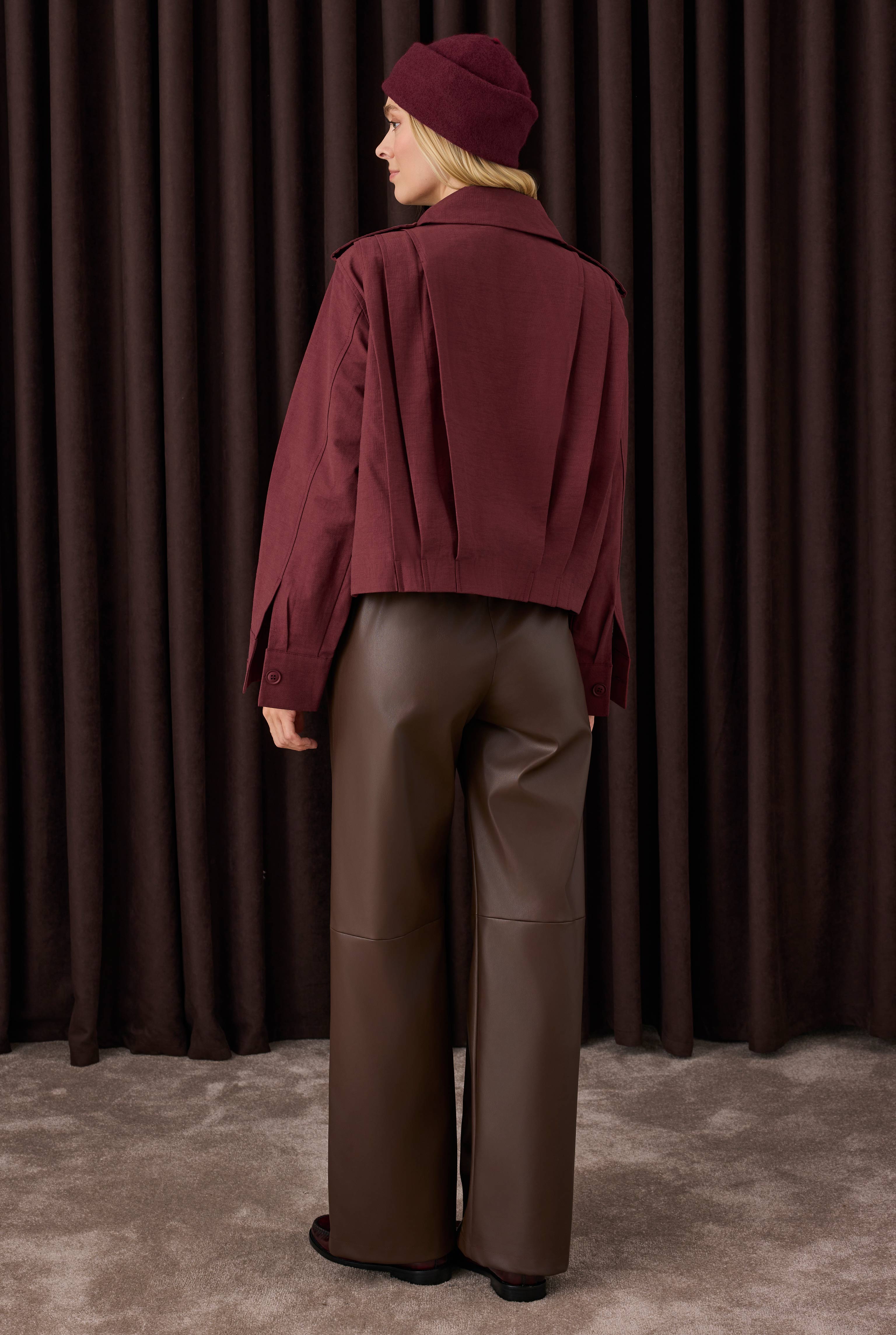 Pleated Short Jacket Bordeaux - 4