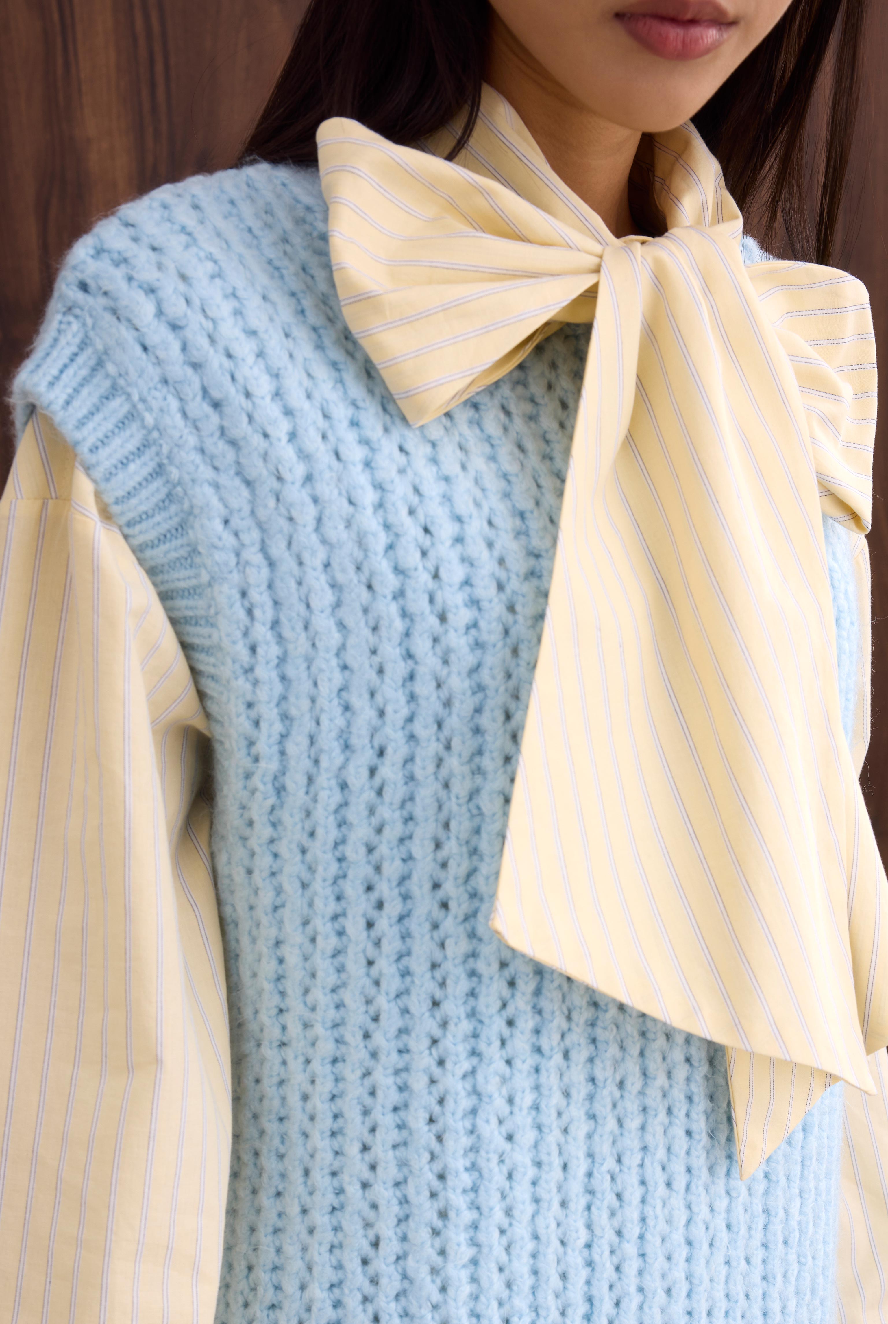 Crewneck Sweater Vest Ice Blue - 7