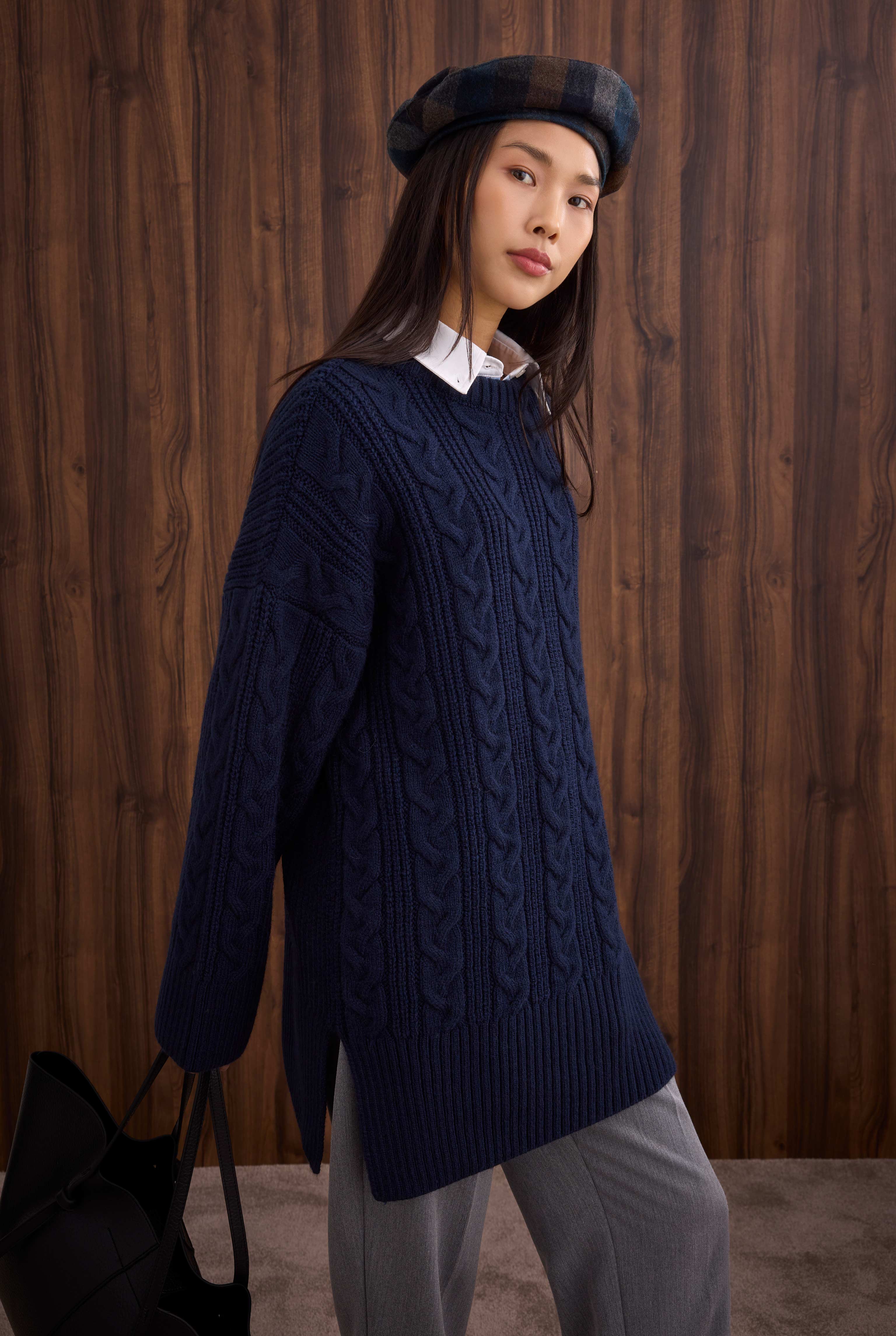 Long Knitted Sweater Navy Blue - 1