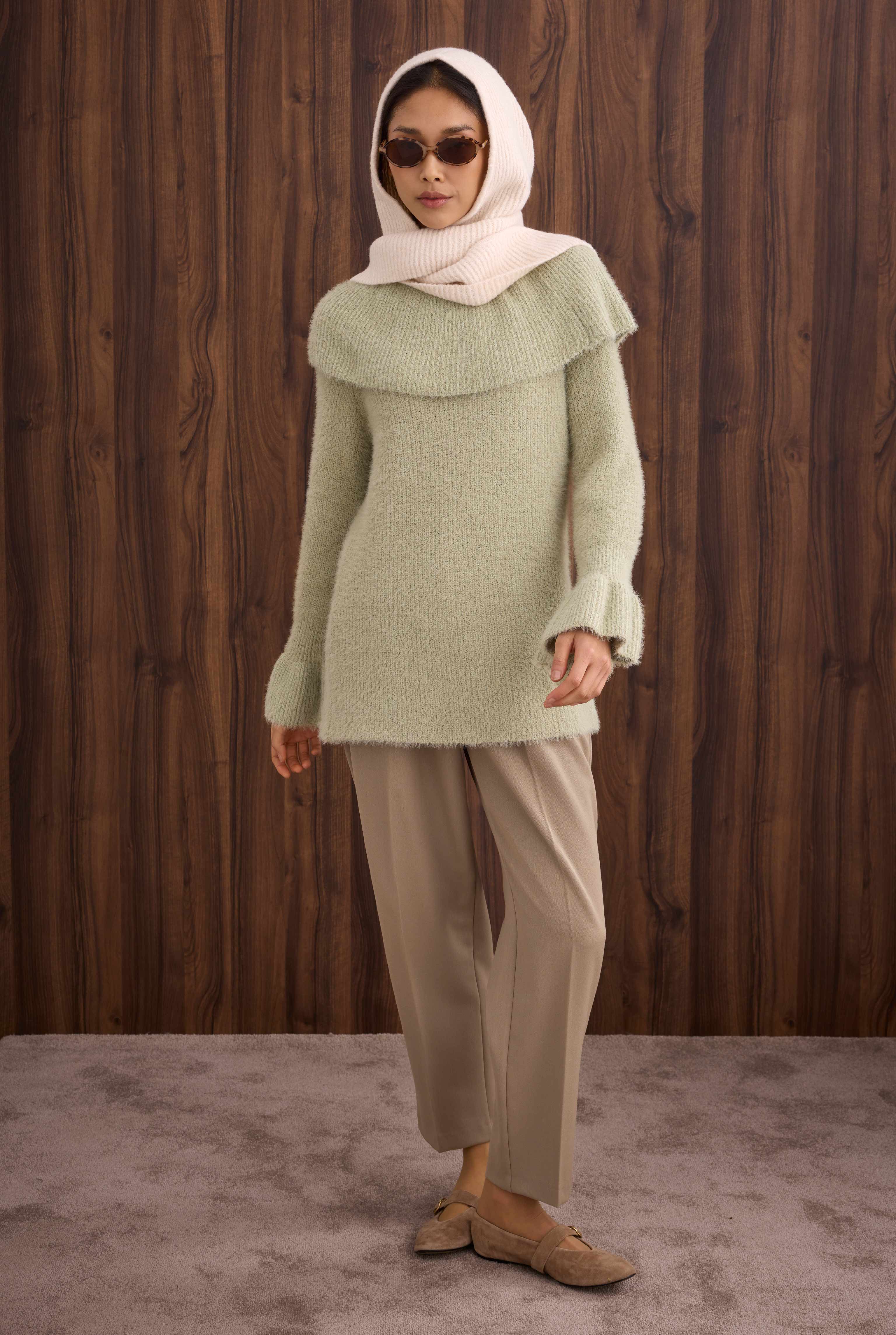 Collar Detailed Sweater Almond Green - 5