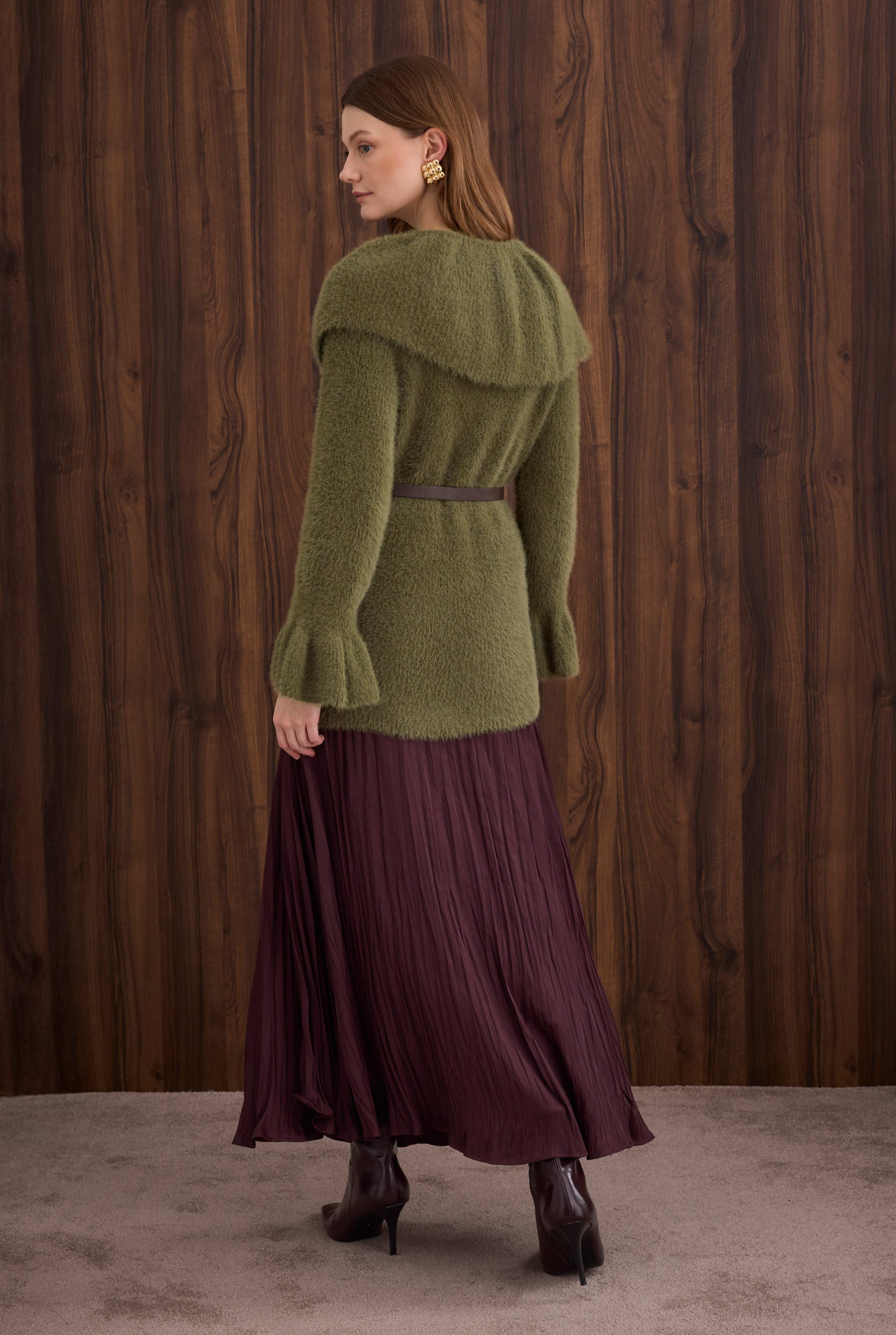 Collar Detailed Sweater Pesto - 4