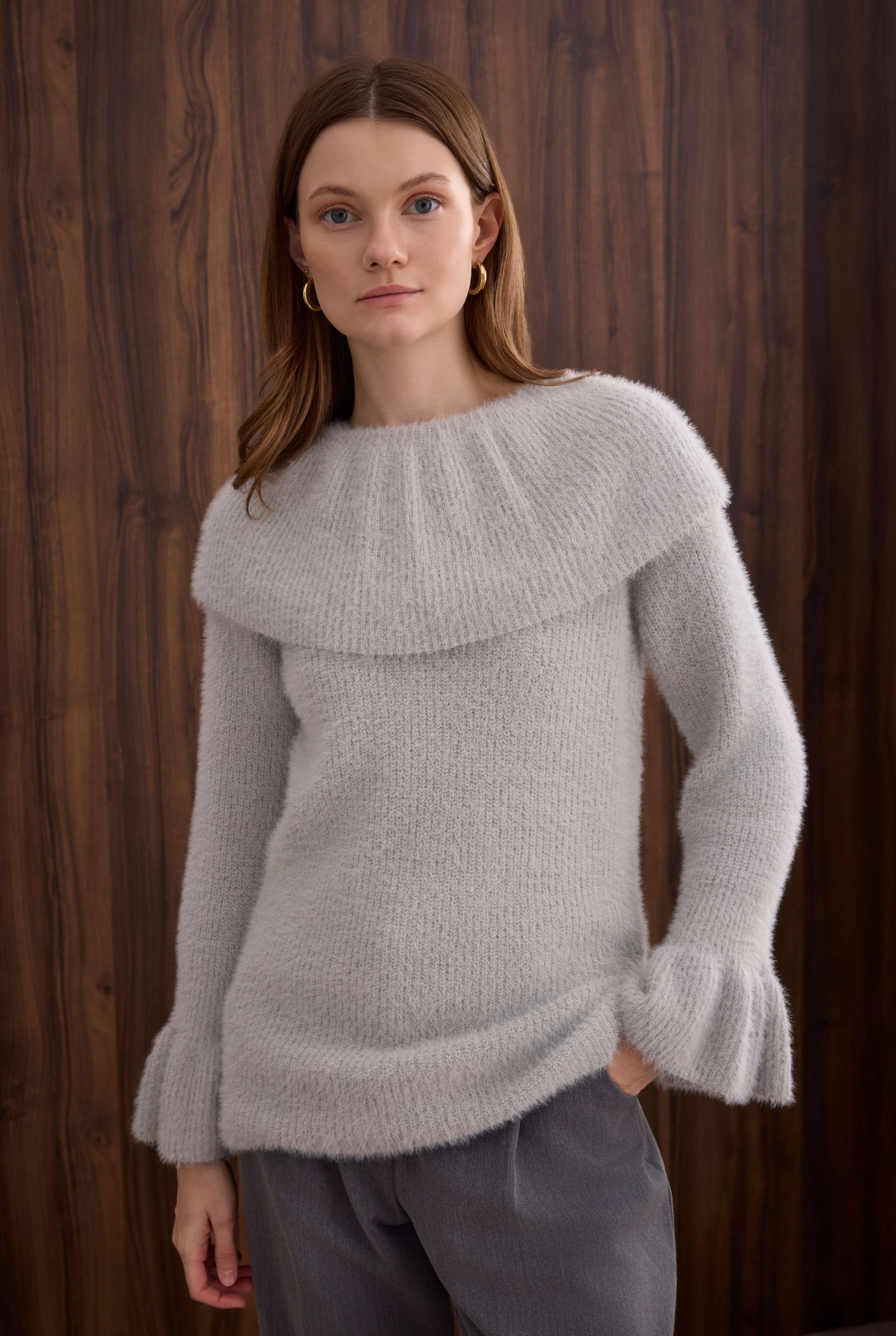 Collar Detailed Sweater Fume - HE-QA