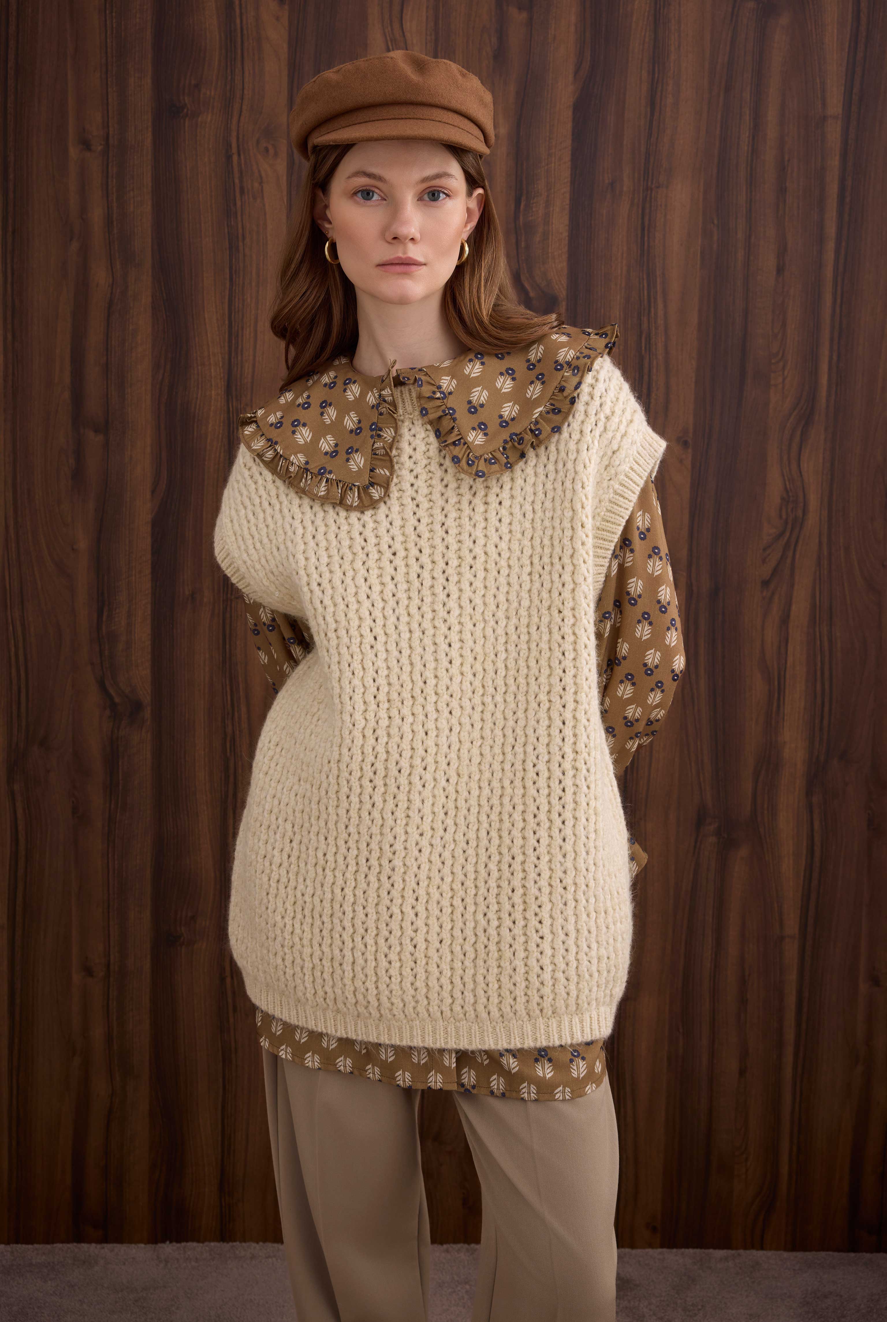 Crewneck Sweater Vest Bone - 8