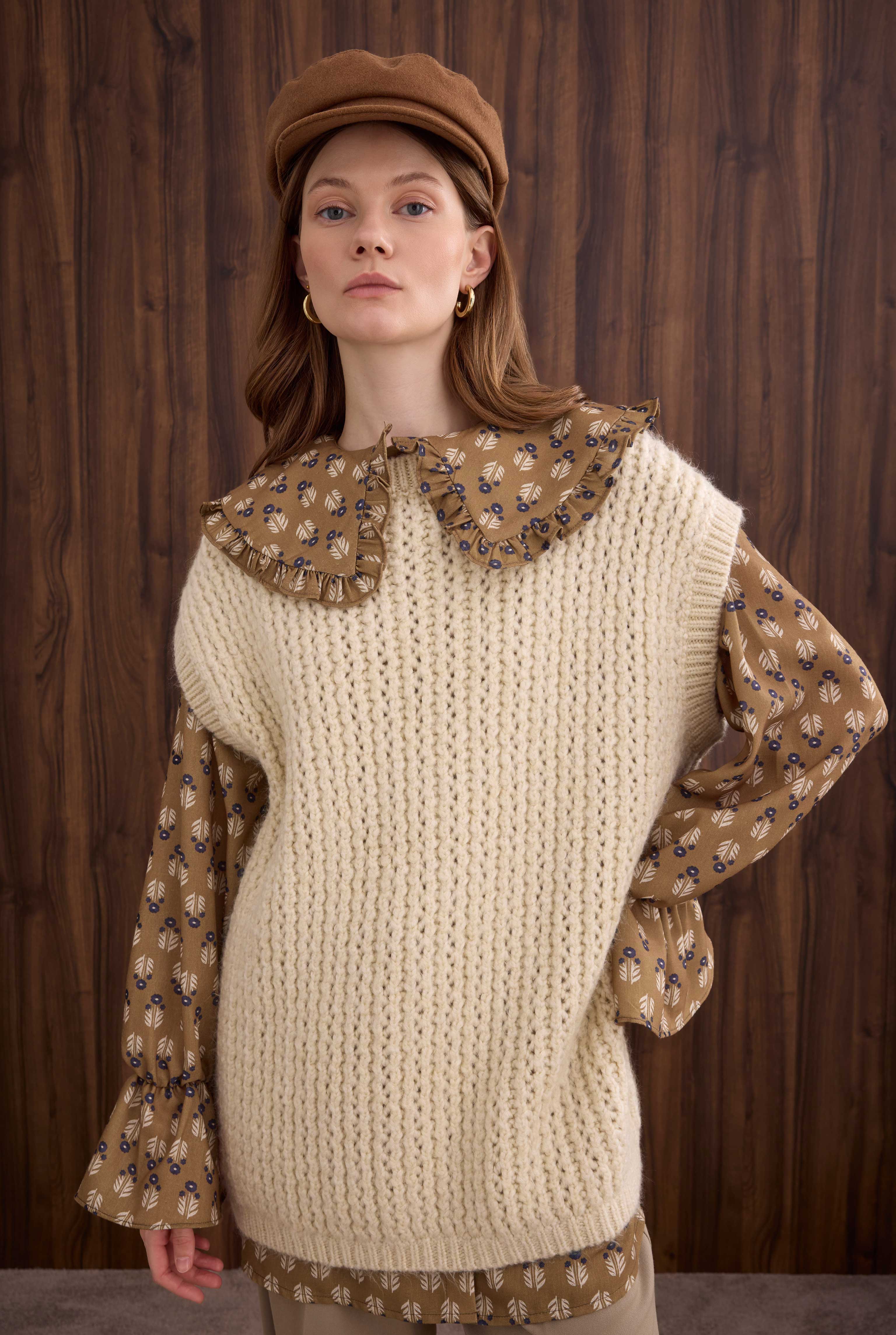 Crewneck Sweater Vest Bone - 10