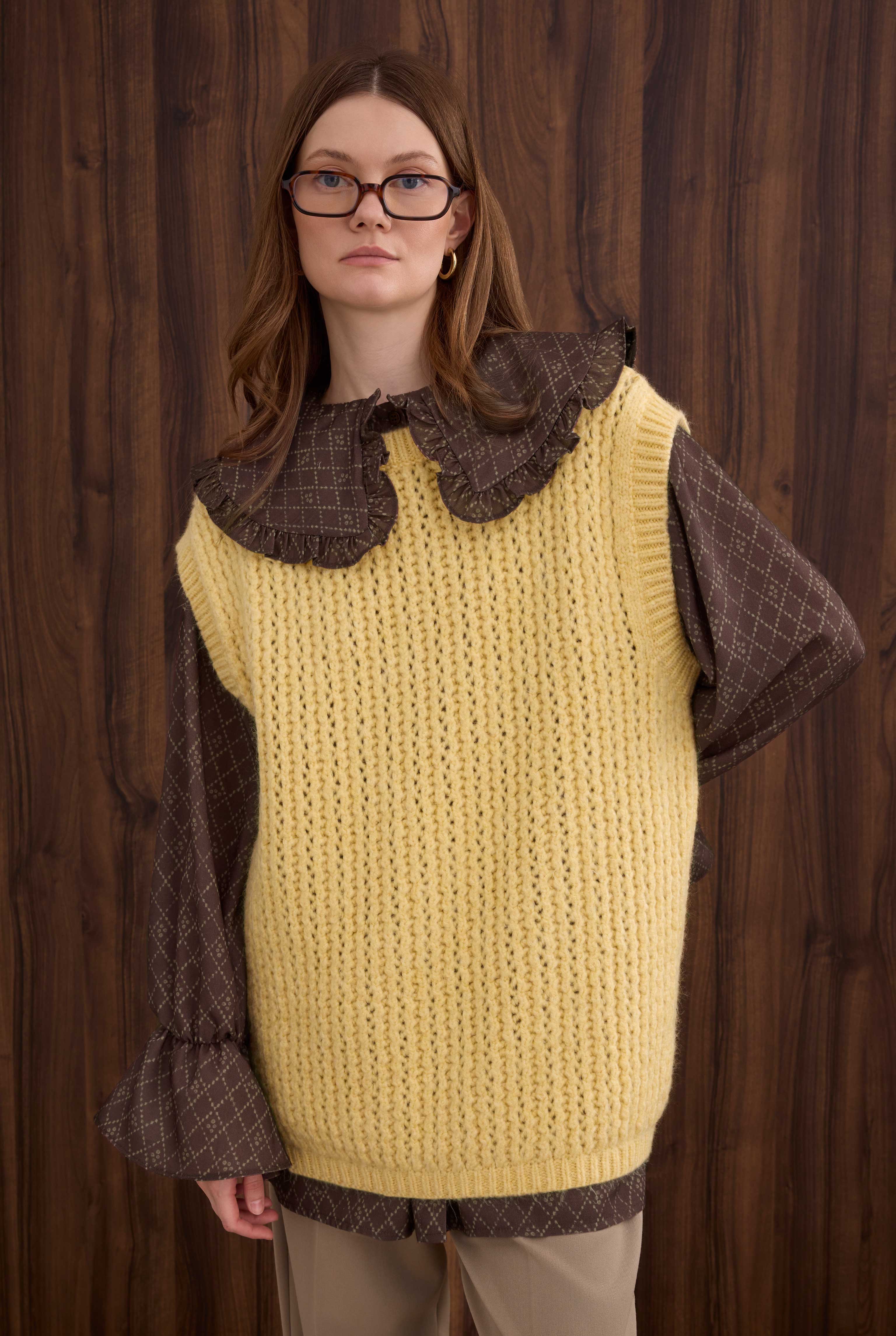 Crewneck Sweater Vest Soft Yellow - 9