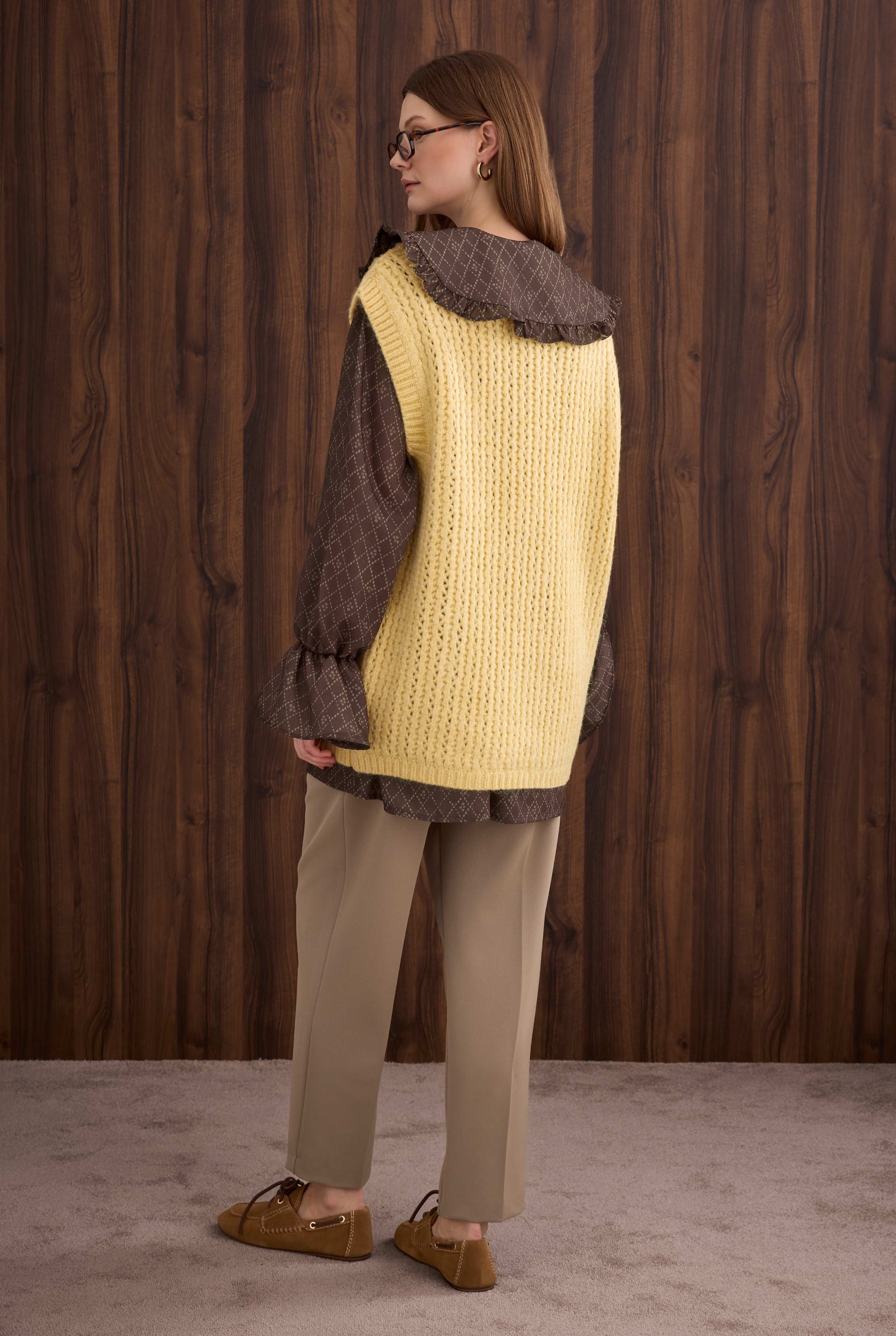 Crewneck Sweater Vest Soft Yellow - 10