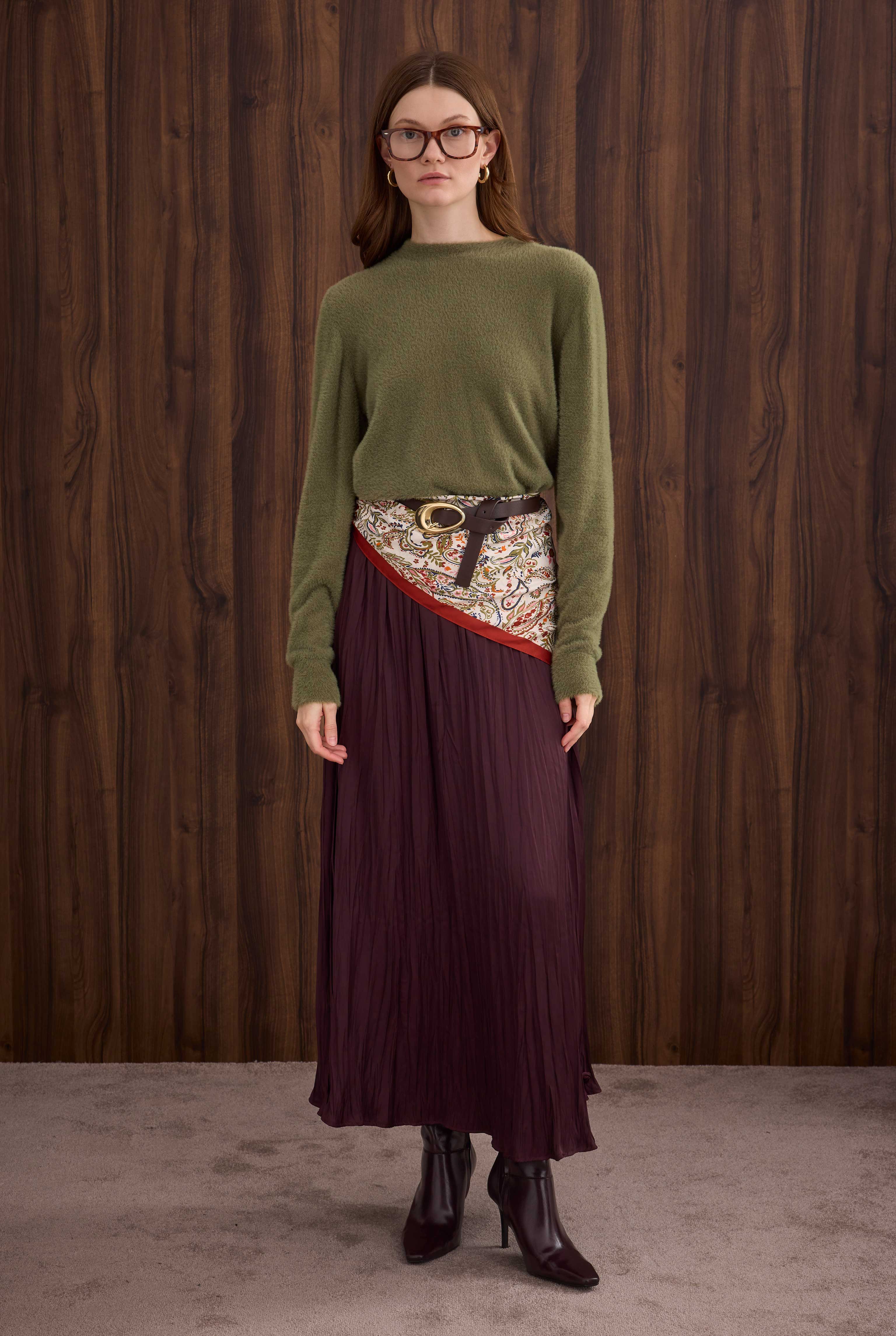 Soft Brushed Basic Sweater Pesto - 2