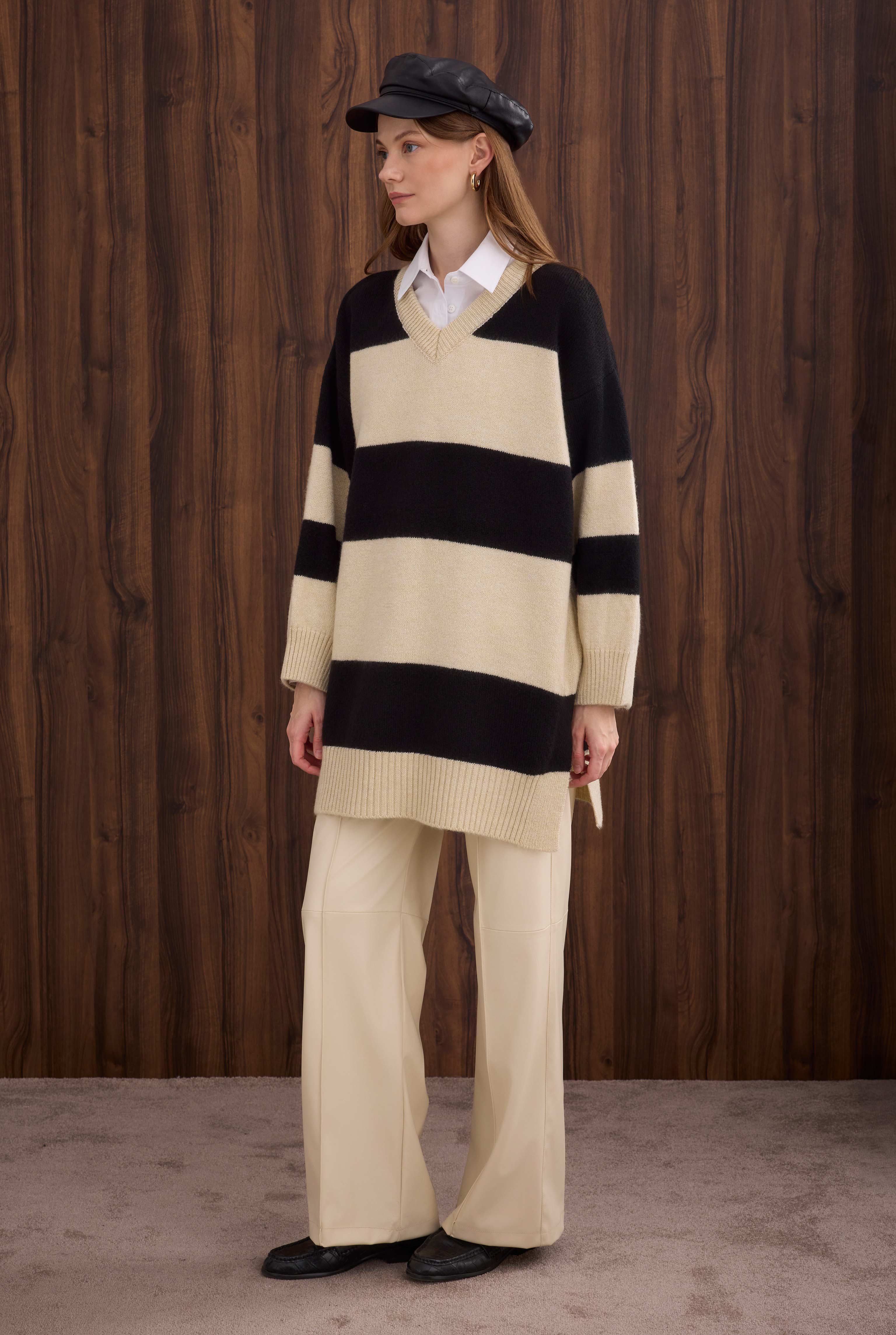 Striped V Collared Sweater Bone-Black - 2