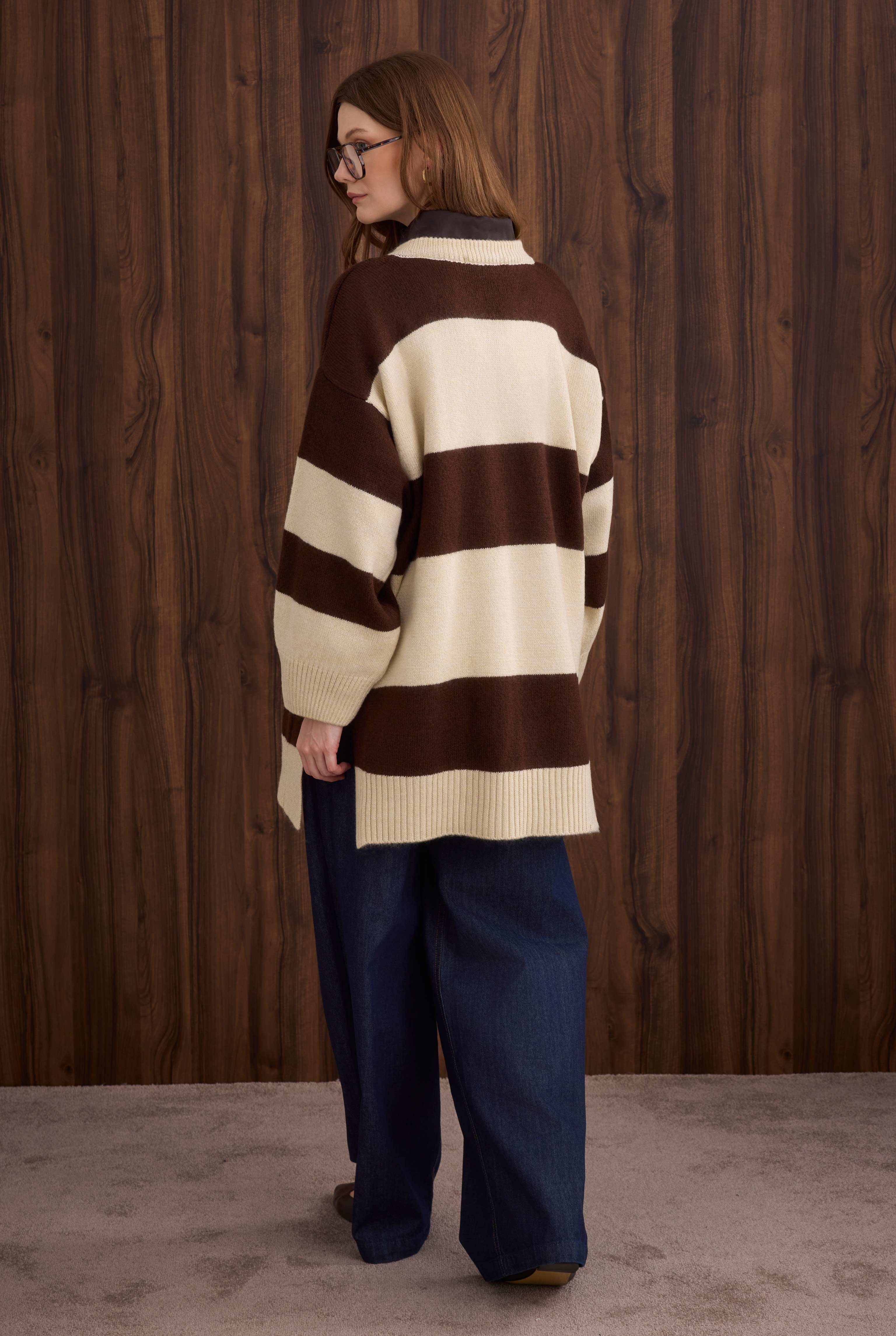 Striped V Collared Sweater Bone-Brown - 4