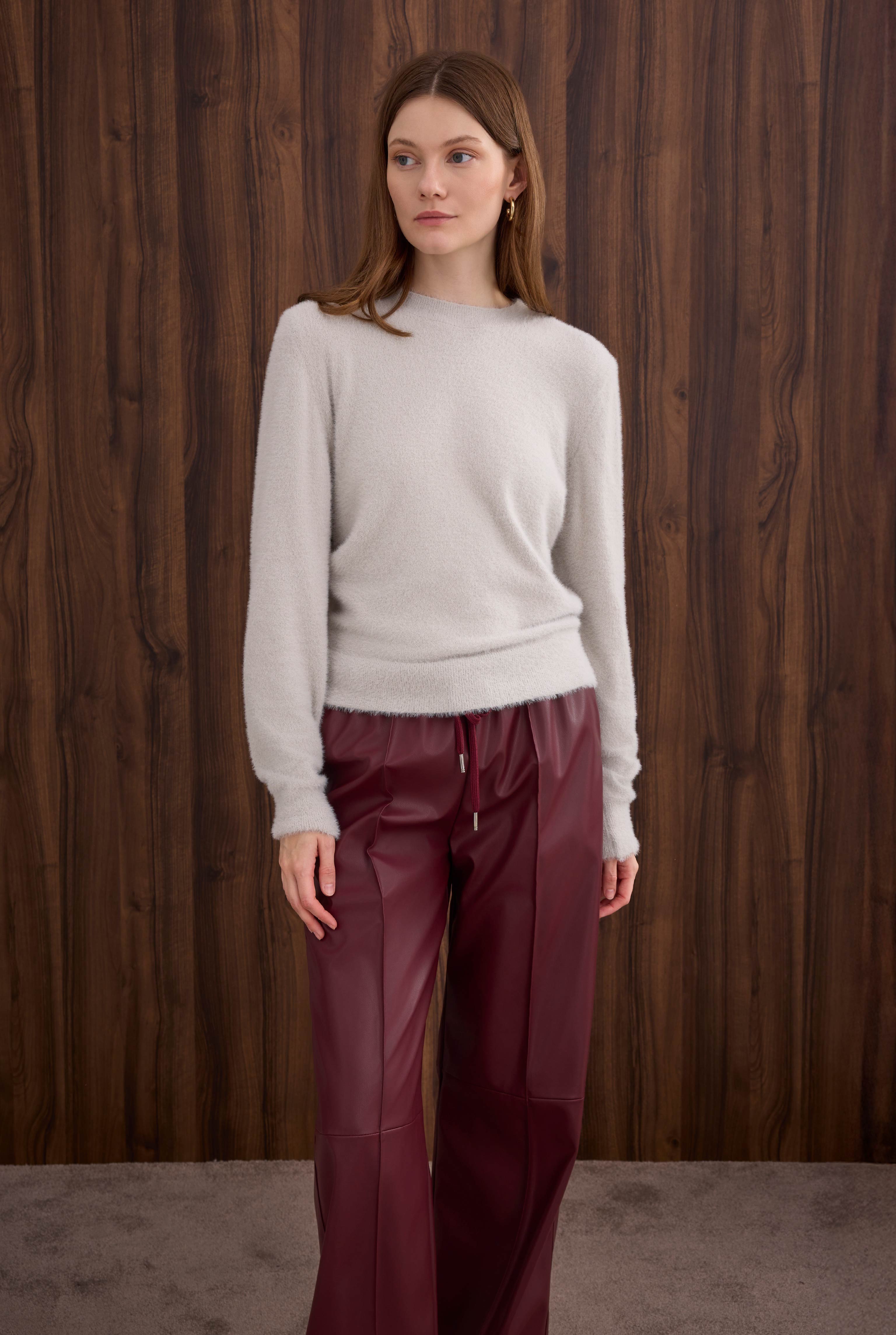Soft Brushed Basic Sweater Fume - 1